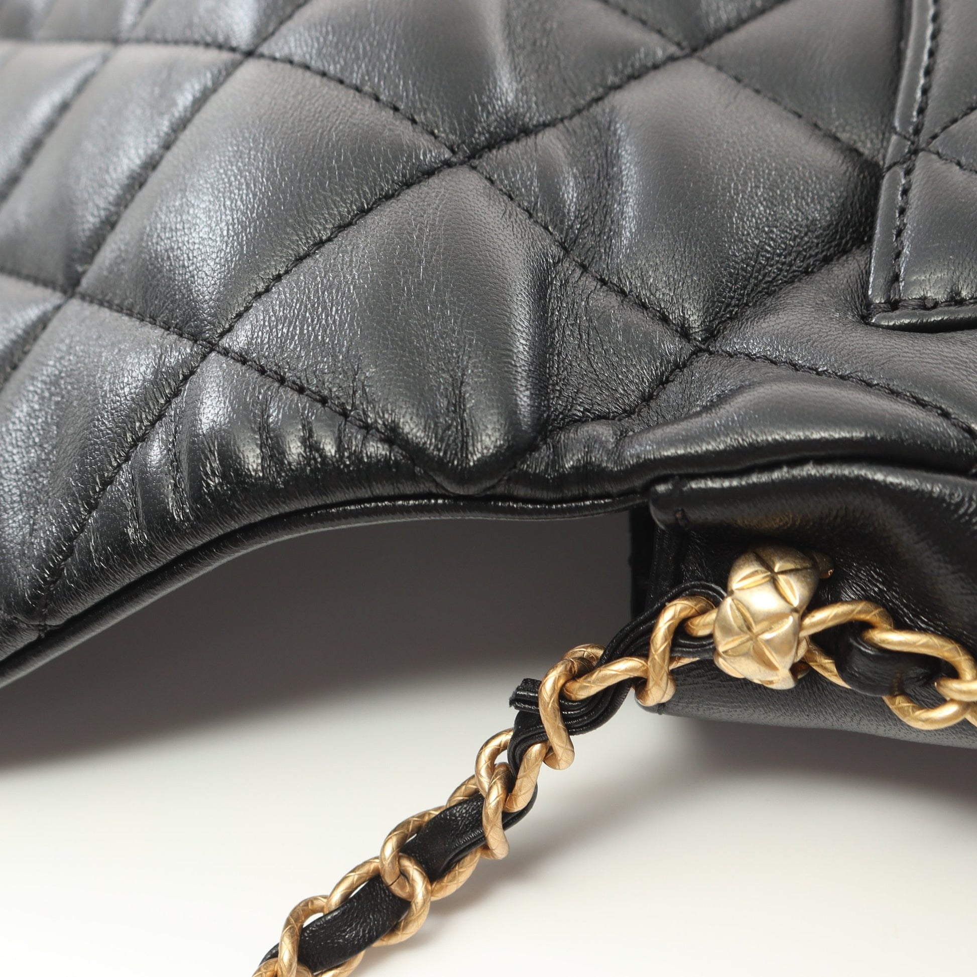 マトラッセ チェーンショルダーバッグ ラムスキン ブラック ゴールド金具 シャネル バッグ CHANEL
