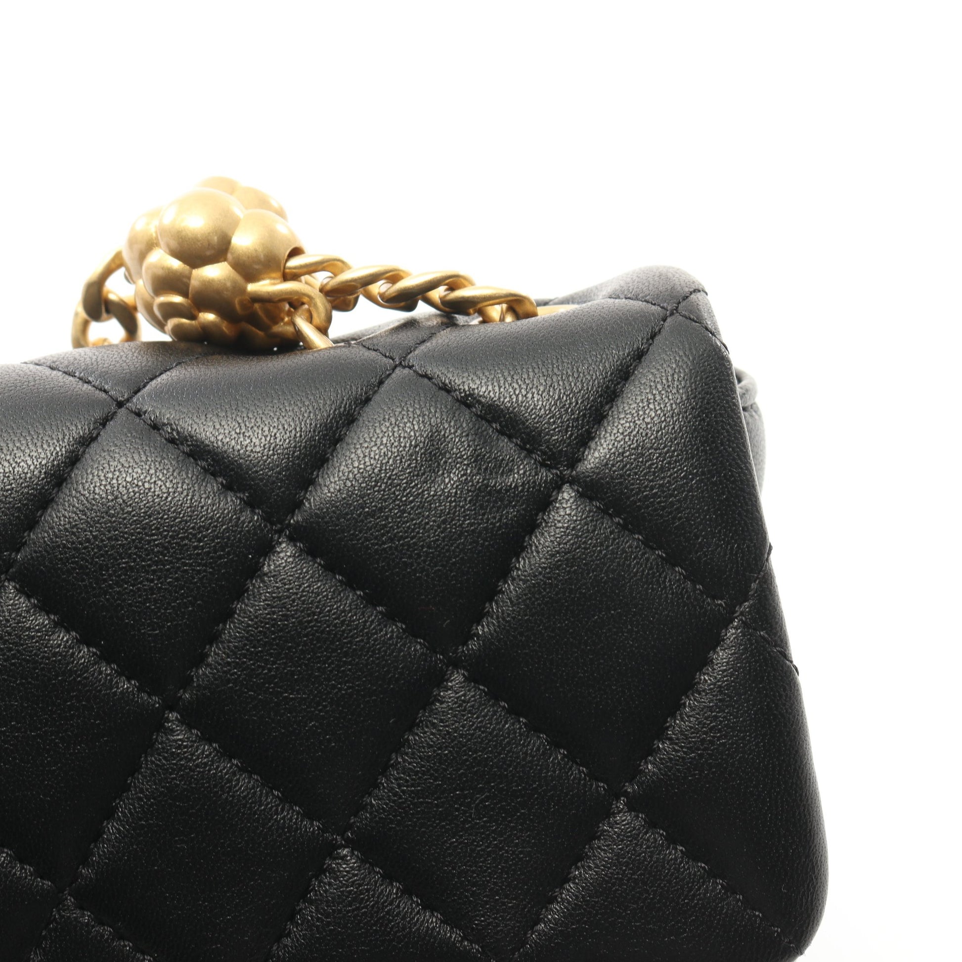 マトラッセ チェーンショルダーバッグ ラムスキン ブラック ゴールド金具 シャネル バッグ CHANEL