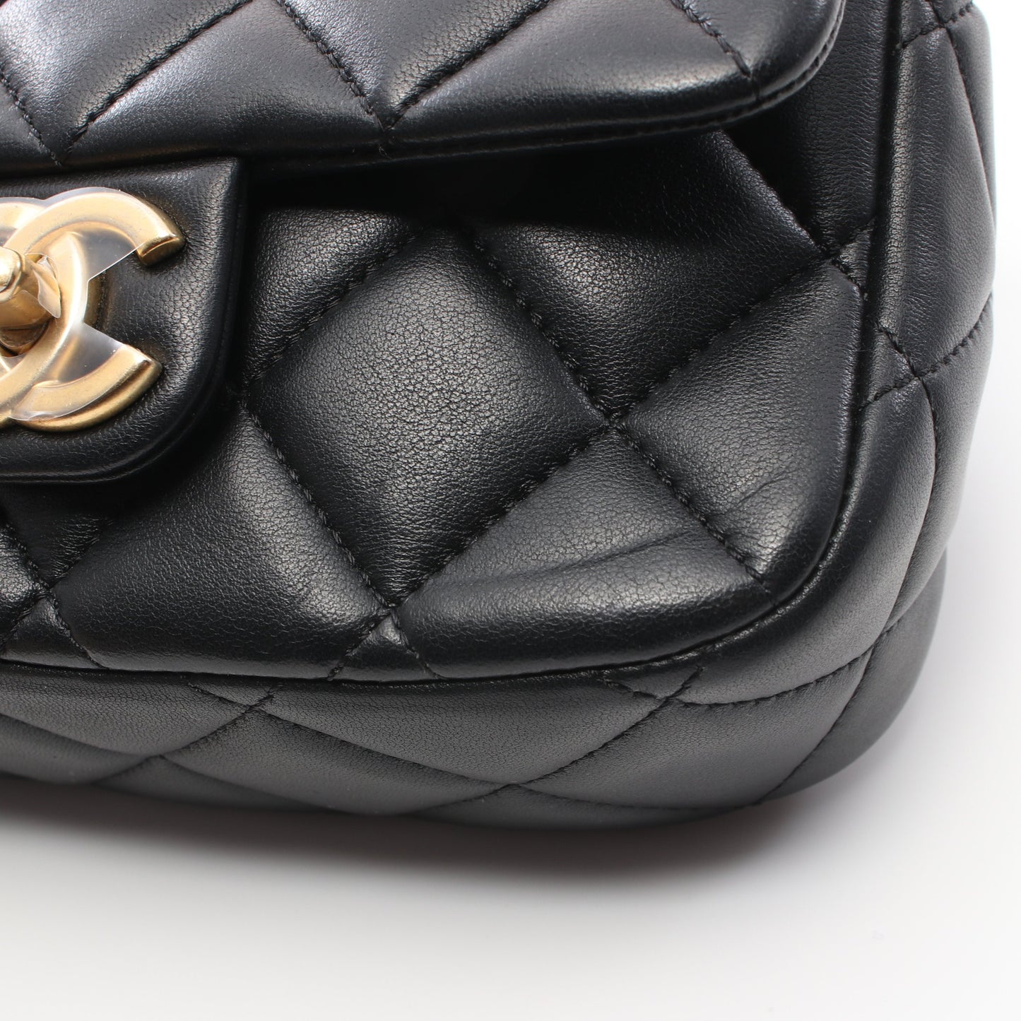 ミニマトラッセ チェーンショルダーバッグ ラムスキン ブラック ゴールド金具 シャネル バッグ CHANEL
