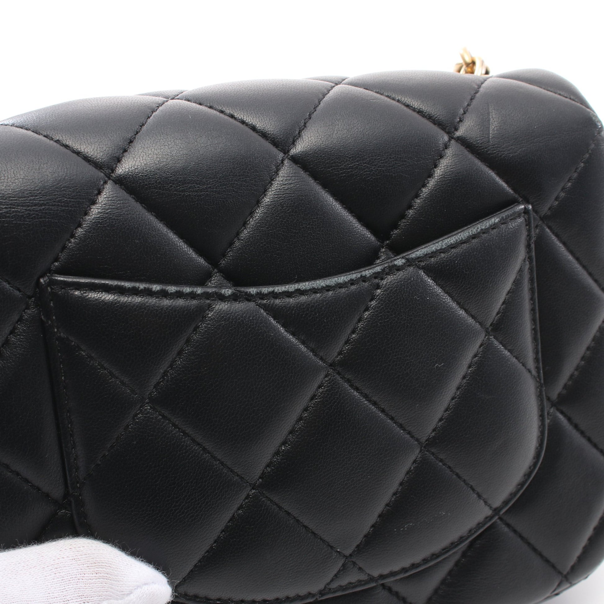 ミニマトラッセ チェーンショルダーバッグ ラムスキン ブラック ゴールド金具 シャネル バッグ CHANEL