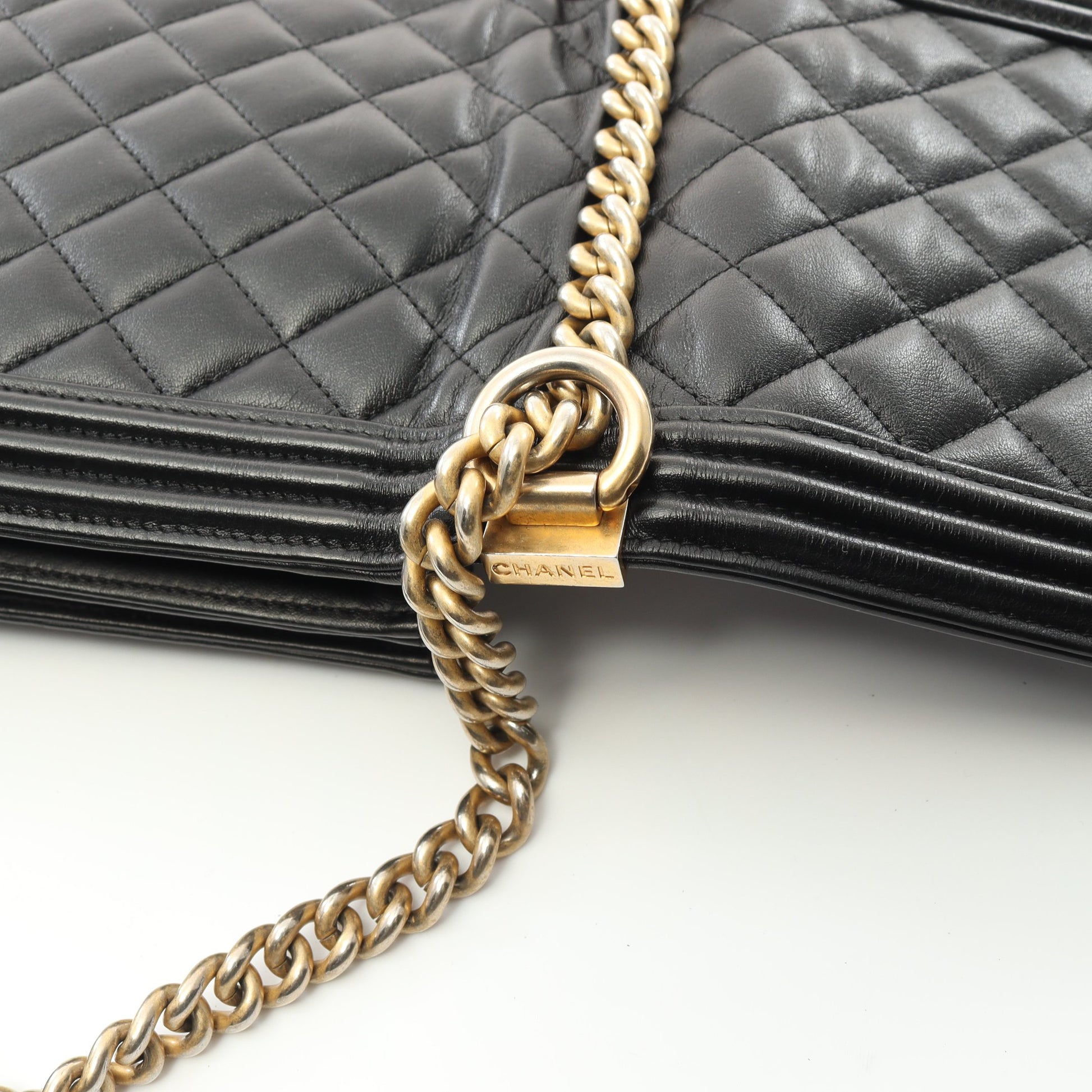 ボーイシャネル マトラッセ チェーンショルダーバッグ ラムスキン ブラック ゴールド金具 シャネル バッグ CHANEL