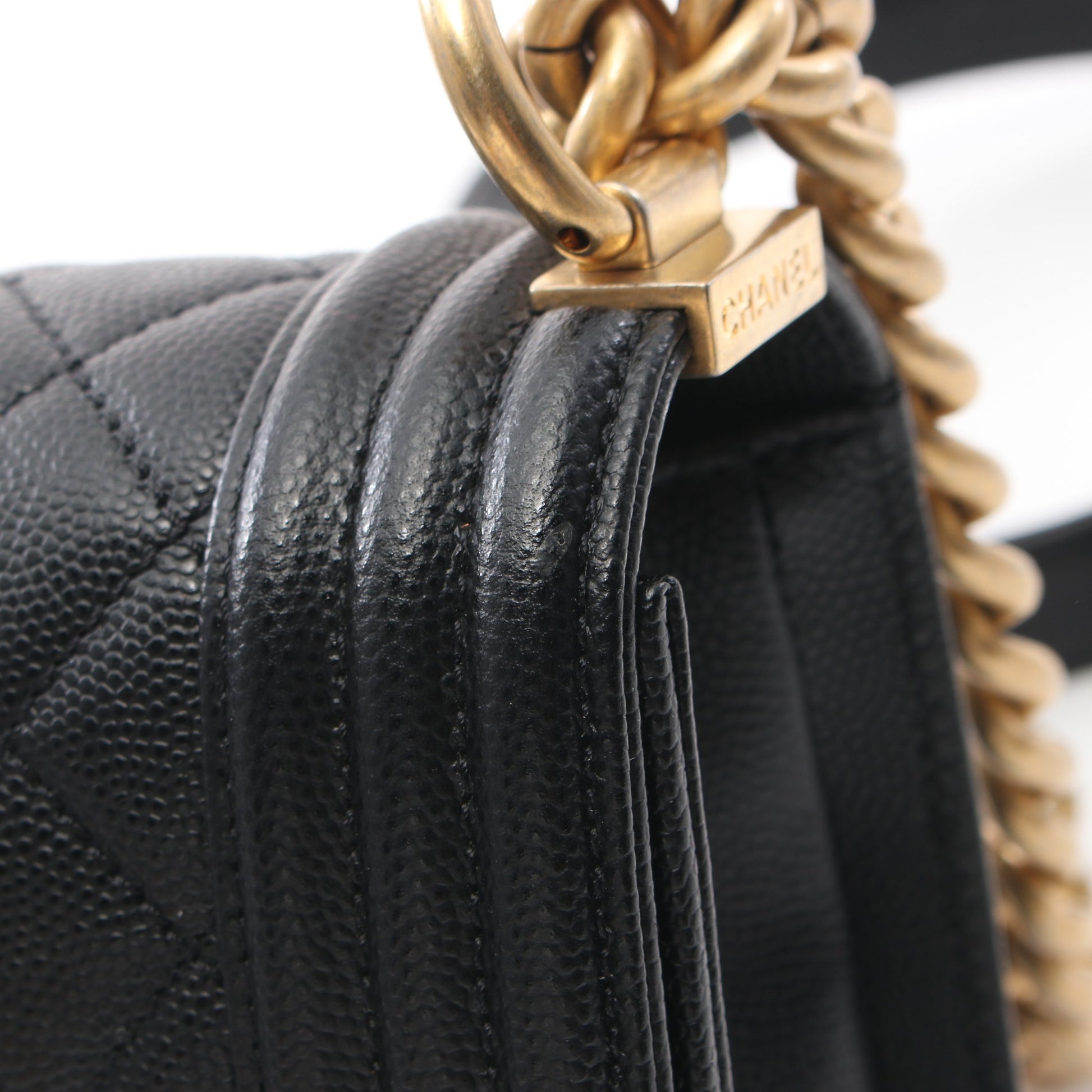 ボーイシャネル スモール チェーンショルダーバッグ キャビアスキン ブラック ゴールド金具 シャネル バッグ CHANEL