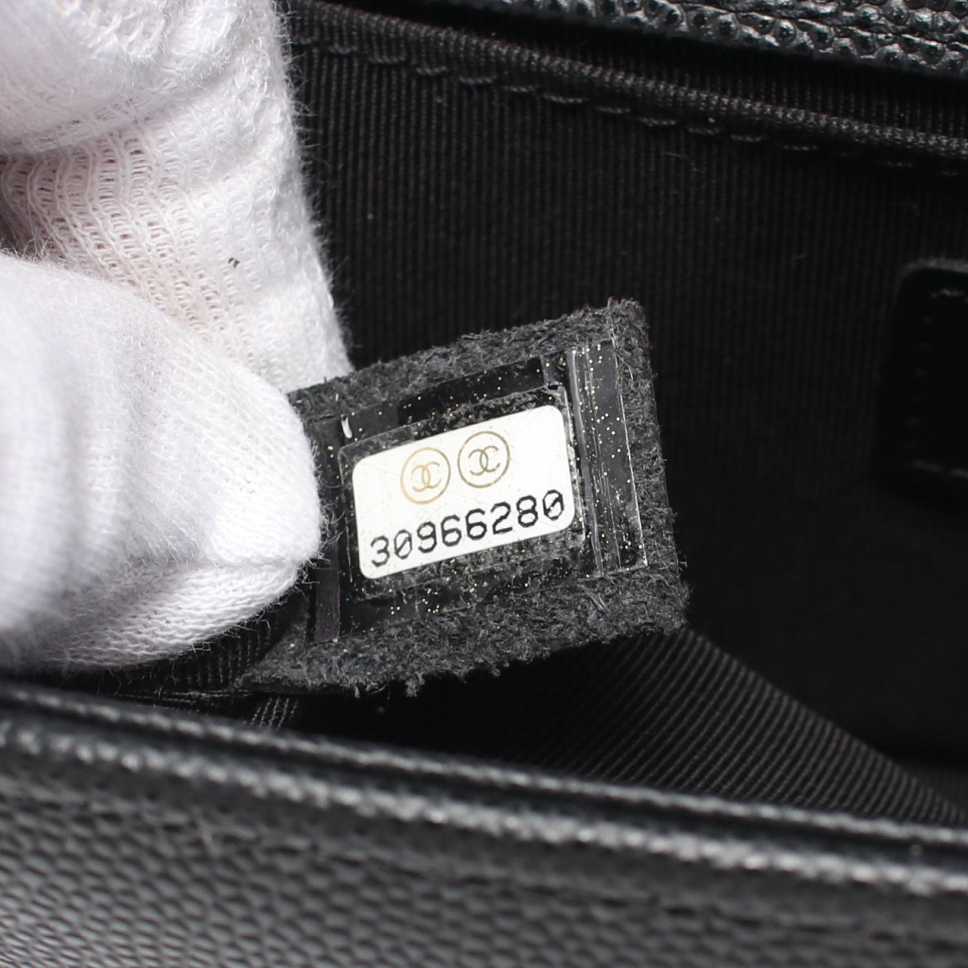 ボーイシャネル スモール チェーンショルダーバッグ キャビアスキン ブラック ゴールド金具 シャネル バッグ CHANEL