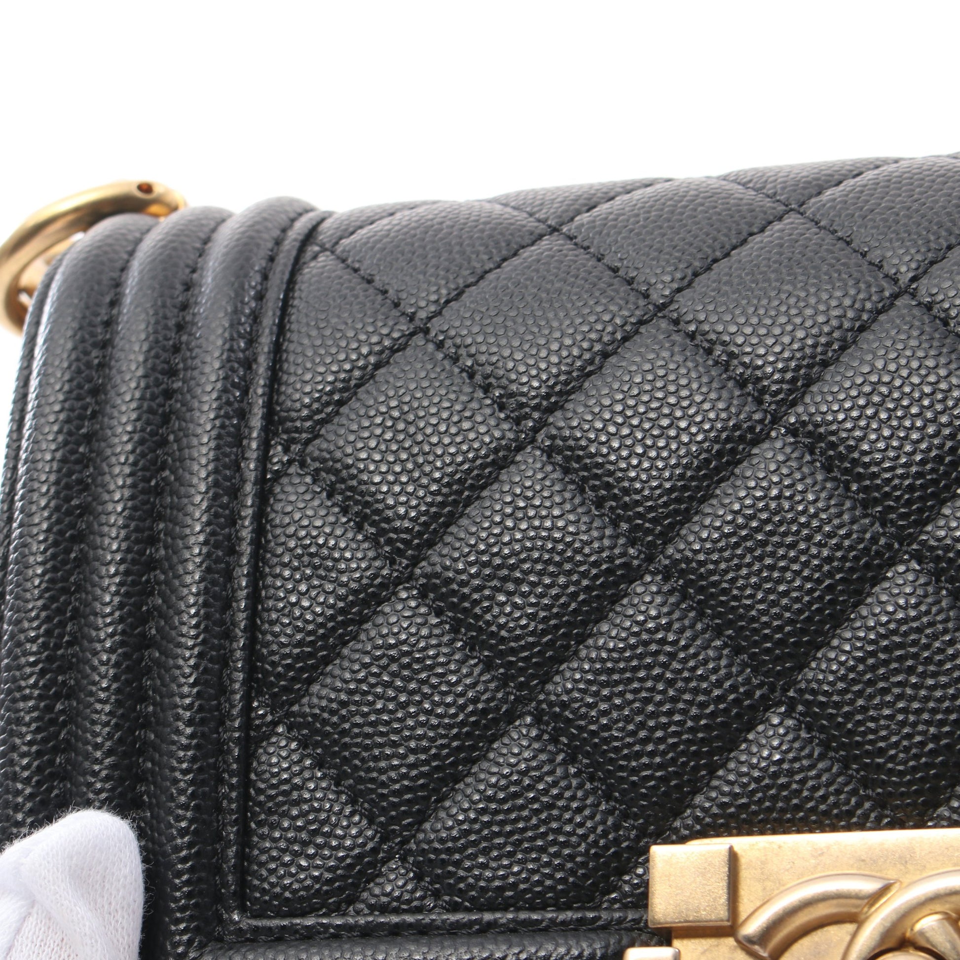ボーイシャネル スモール チェーンショルダーバッグ キャビアスキン ブラック ゴールド金具 シャネル バッグ CHANEL