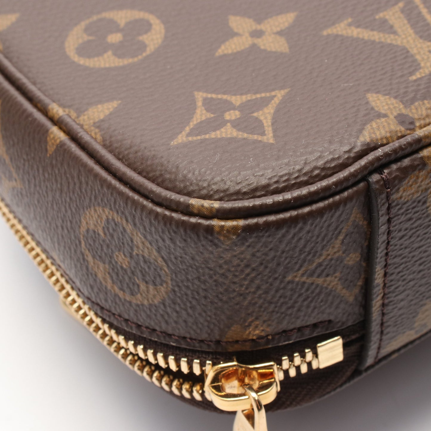 ユーティリティ クロスボディ モノグラム ショルダーバッグ PVC レザー ブラウン ルイヴィトン バッグ LOUIS VUITTON