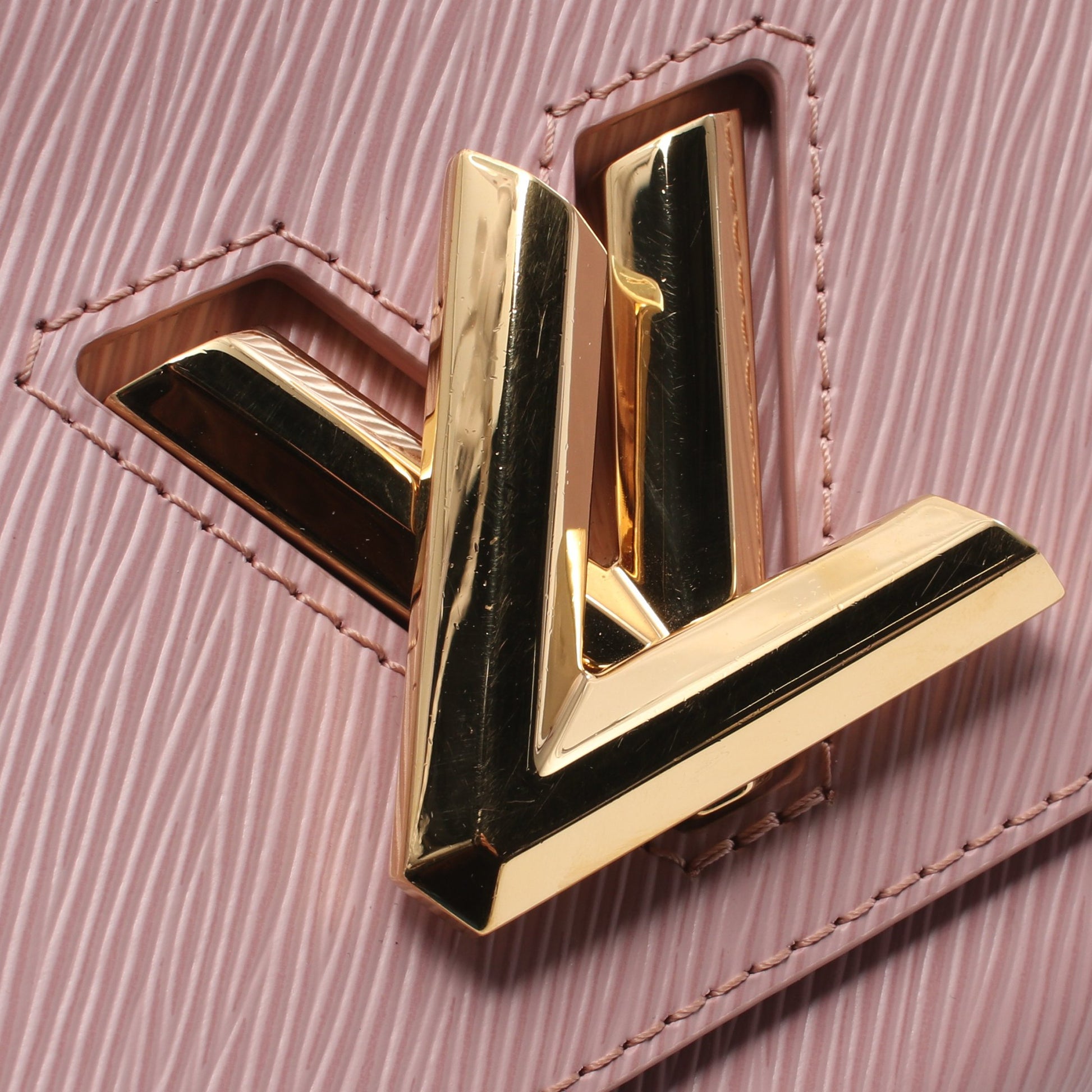 ツイストPM エピ チェーンショルダーバッグ レザー ライトピンク ルイヴィトン バッグ LOUIS VUITTON