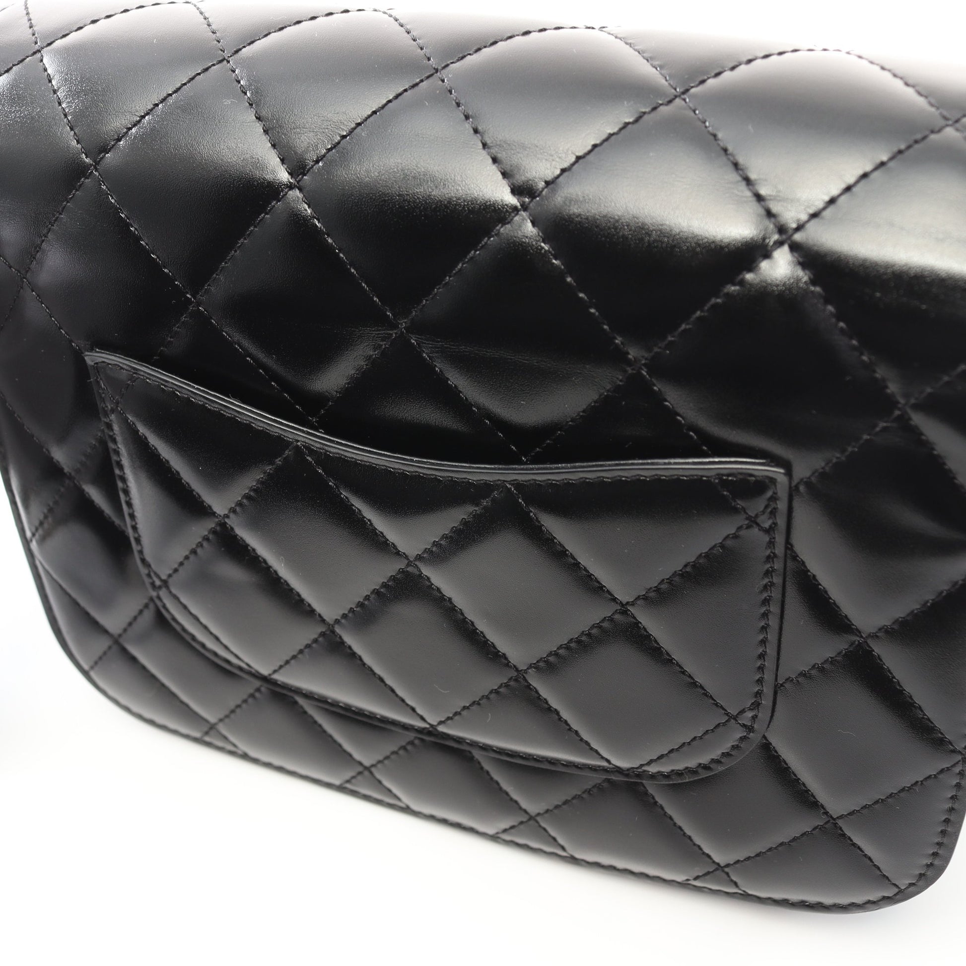 マトラッセ ショルダーバッグ レザー スエード ブラック ゴールド金具 シャネル バッグ CHANEL