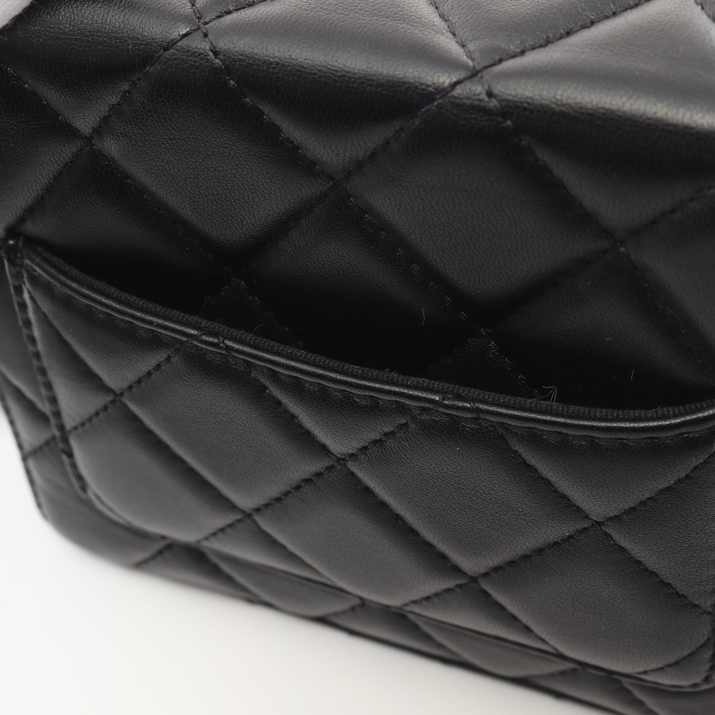 マトラッセ バニティバッグ チェーンショルダーバッグ ラムスキン ブラック ゴールド金具 シャネル バッグ CHANEL