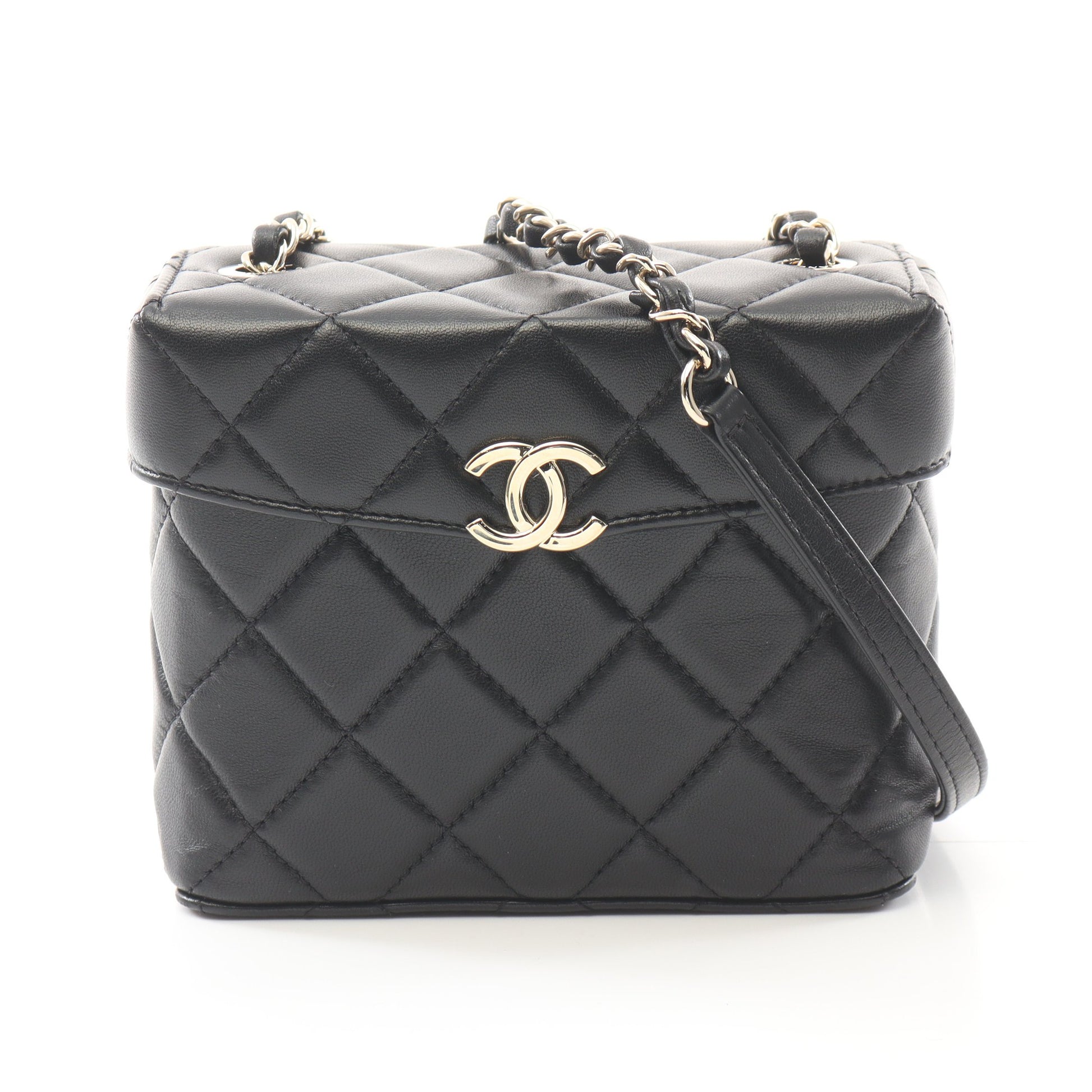 マトラッセ バニティバッグ チェーンショルダーバッグ ラムスキン ブラック ゴールド金具 シャネル バッグ CHANEL