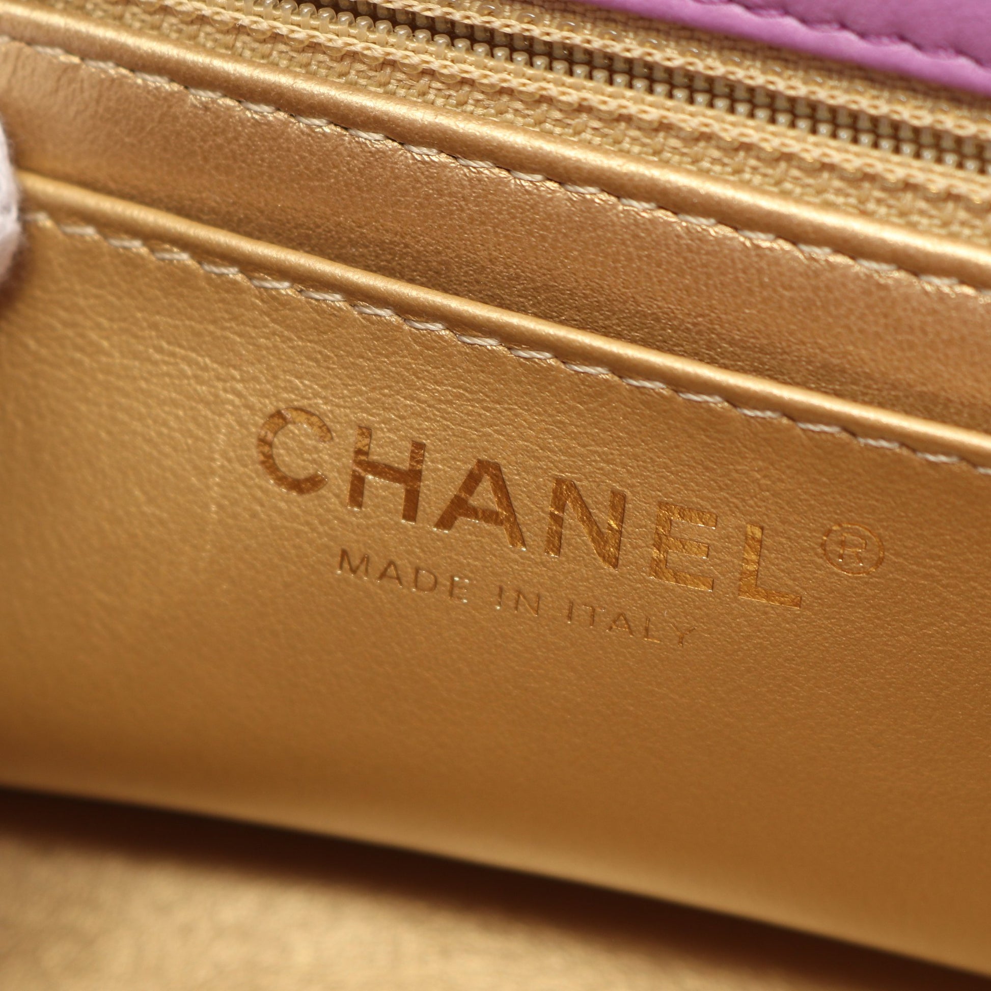 チェーンショルダーバッグ ラムスキン パープル ゴールド金具 シャネル バッグ CHANEL