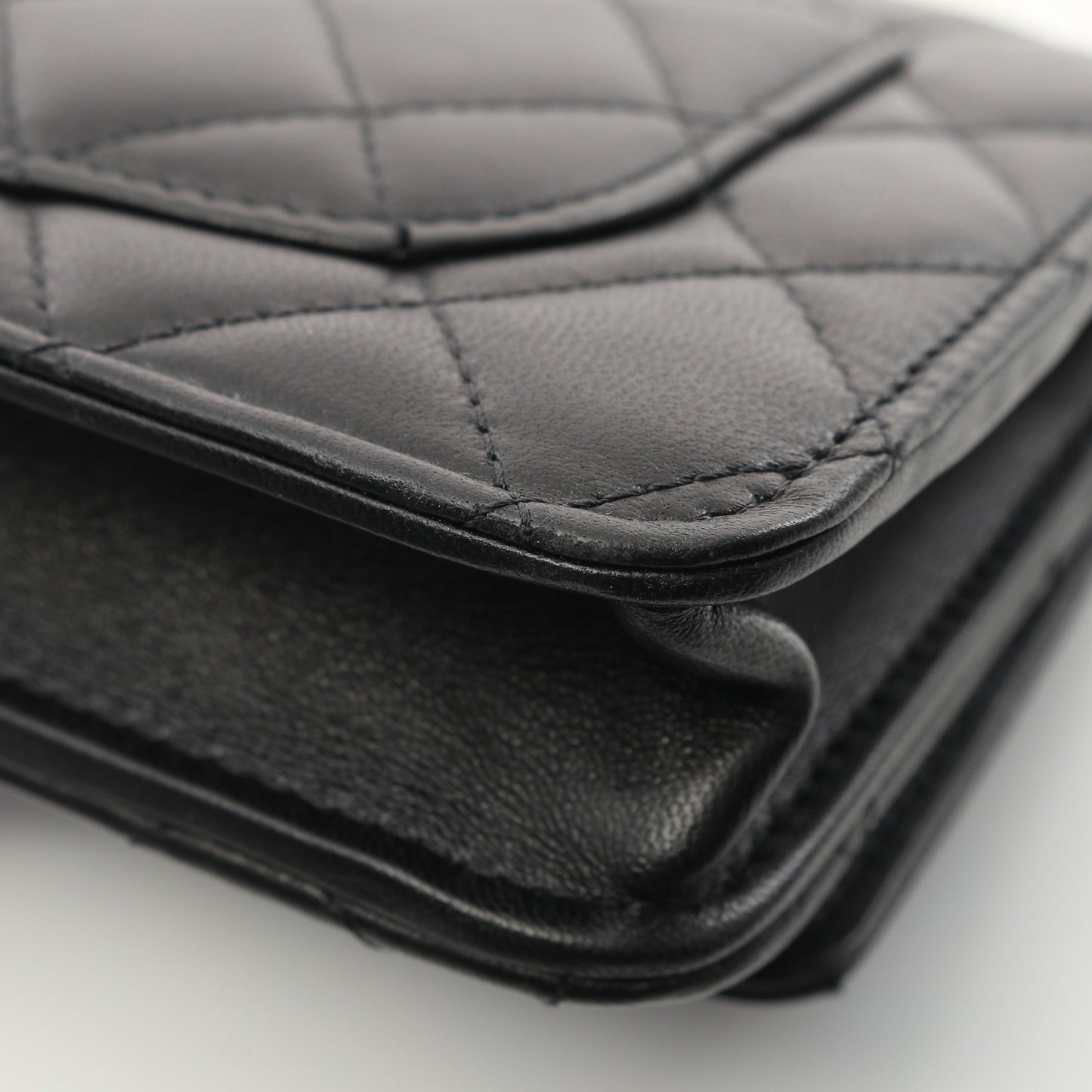 マトラッセ チェーンウォレット ラムスキン ブラック ゴールド金具 フェイクパール シャネル バッグ CHANEL