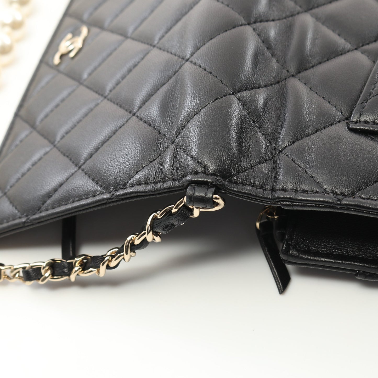 マトラッセ チェーンウォレット ラムスキン ブラック ゴールド金具 フェイクパール シャネル バッグ CHANEL