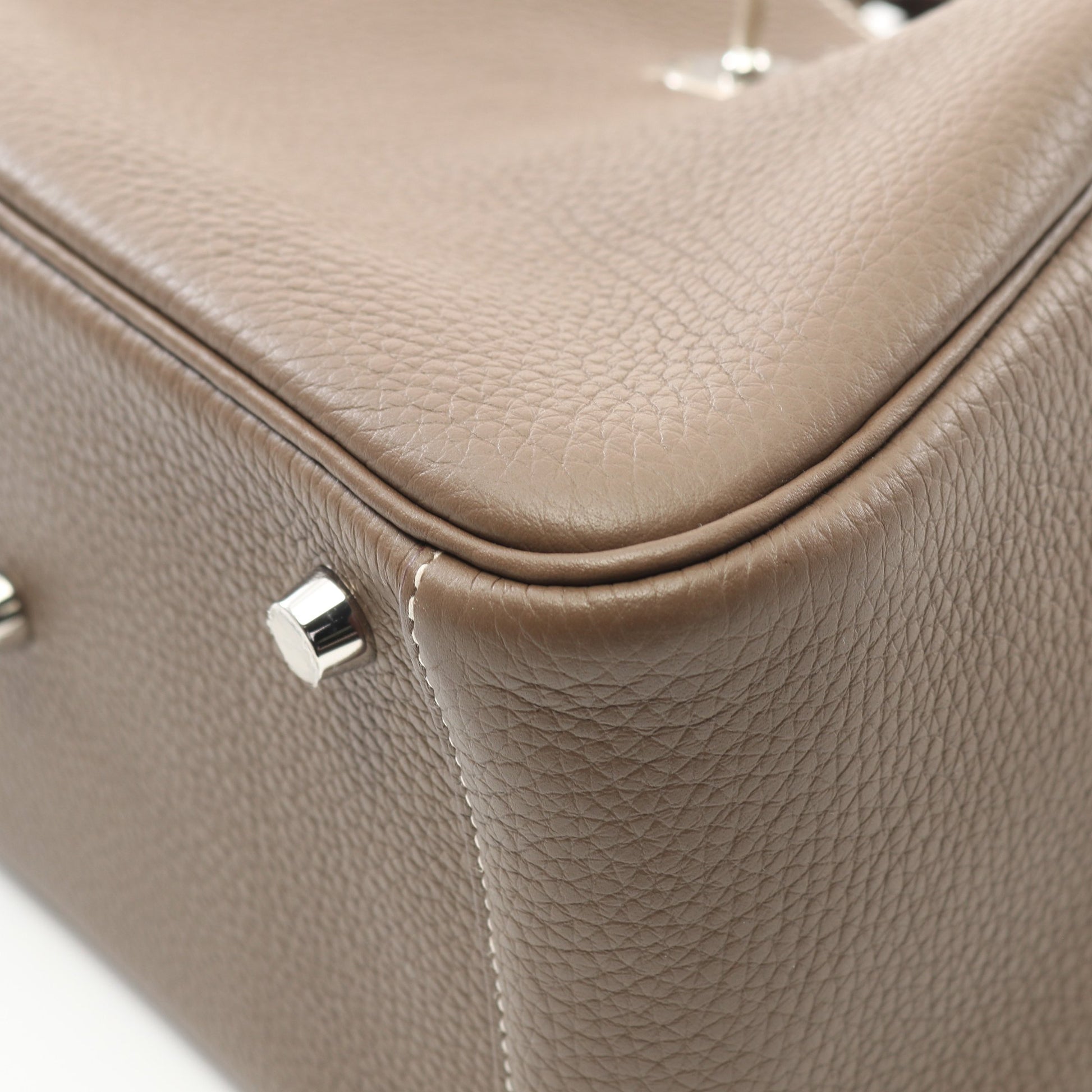 リンディ26 エトゥープ ショルダーバッグ トリヨンクレマンス グレーブラウン シルバー金具 Z刻印 エルメス バッグ HERMES