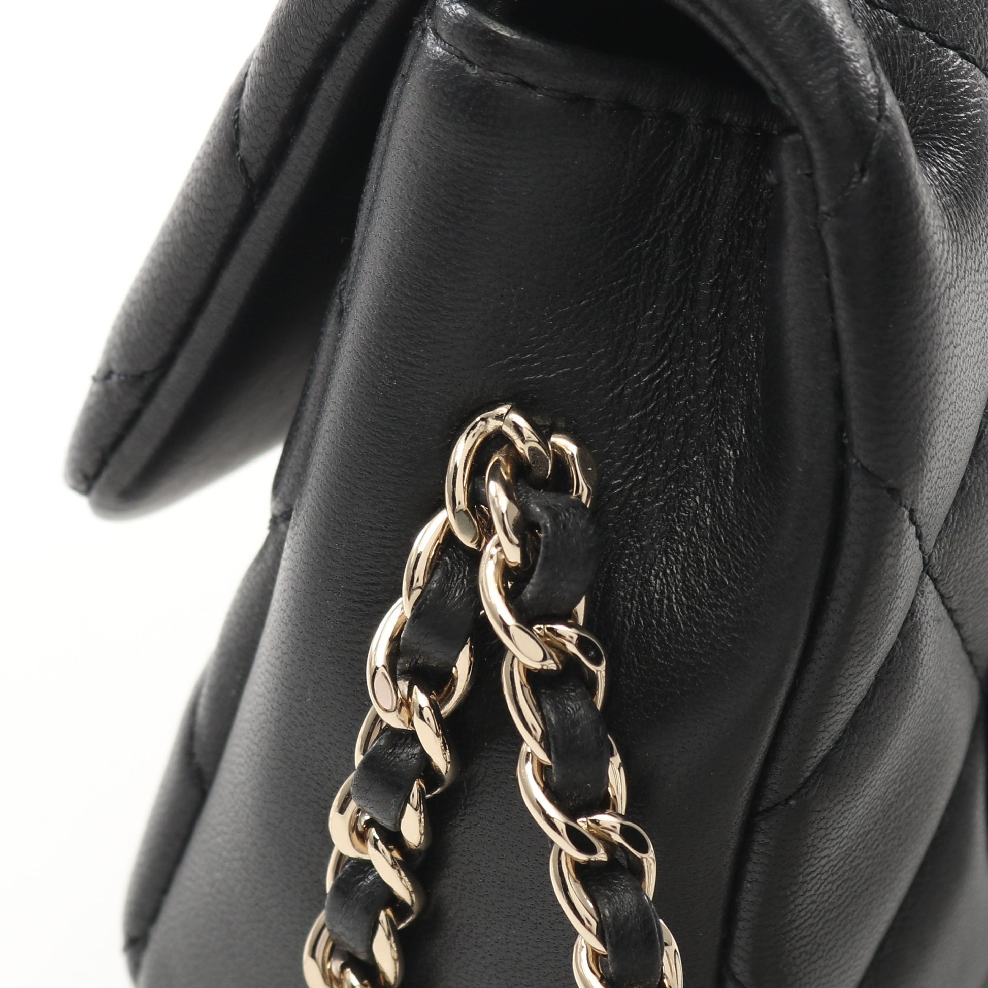 マトラッセ スモールフラップ パール チェーンショルダーバッグ ラムスキン ブラック ゴールド金具 シャネル バッグ CHANEL