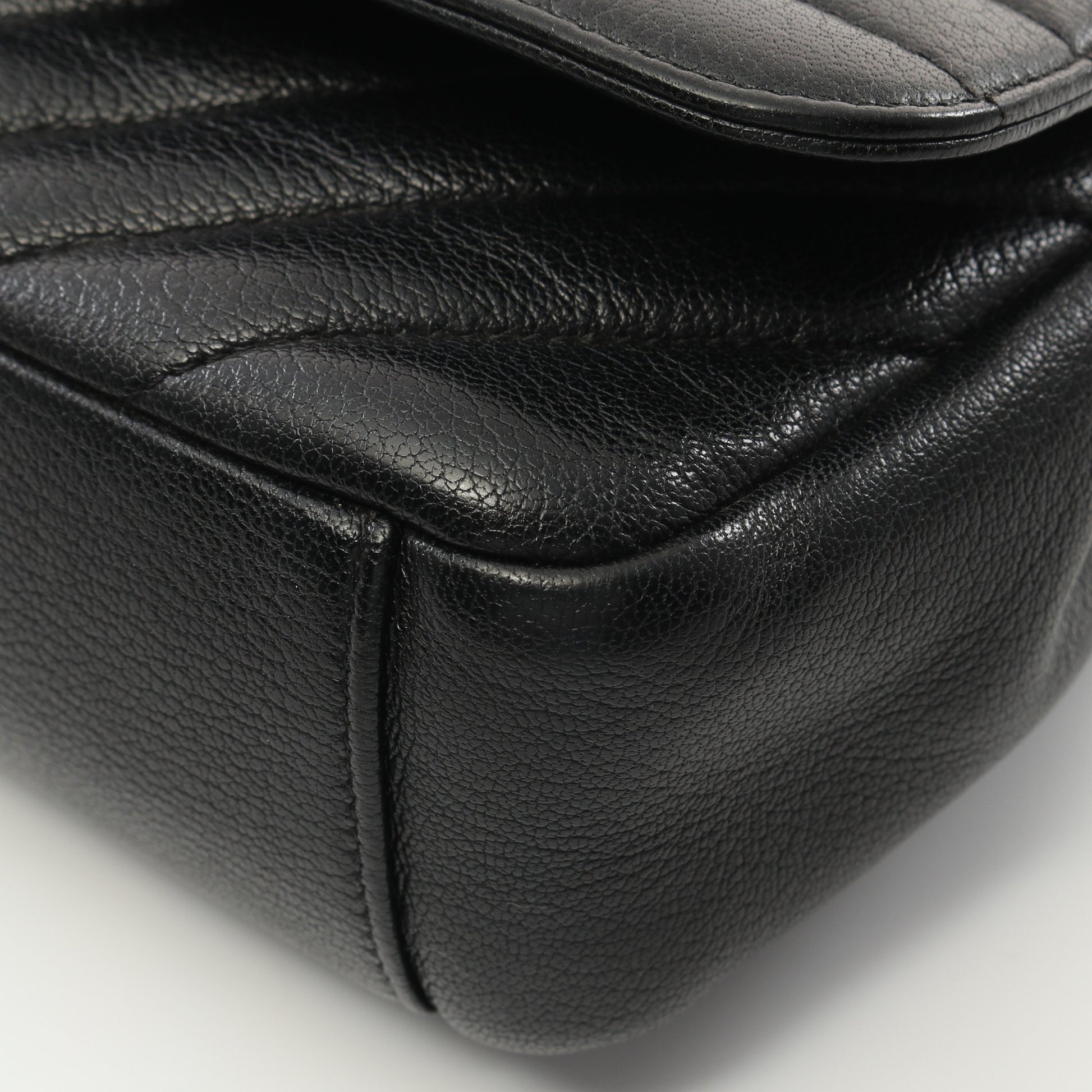 ココマーク キルティング フラップバッグ チェーンショルダーバッグ レザー ブラック アンティークゴールド金具 シャネル バッグ CHANEL