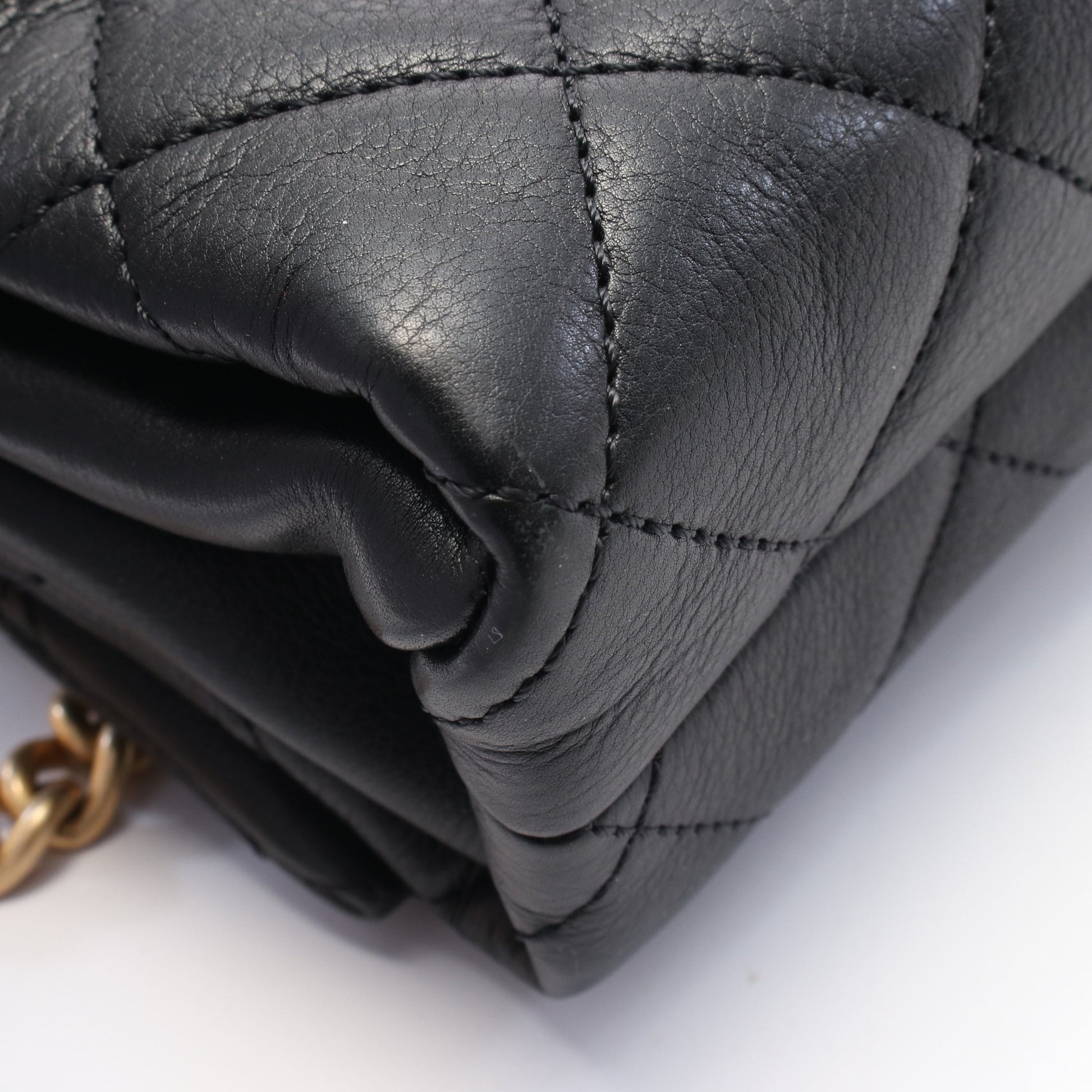 マトラッセ チェーンショルダーバッグ ラムスキン ブラック ゴールド金具 シャネル バッグ CHANEL