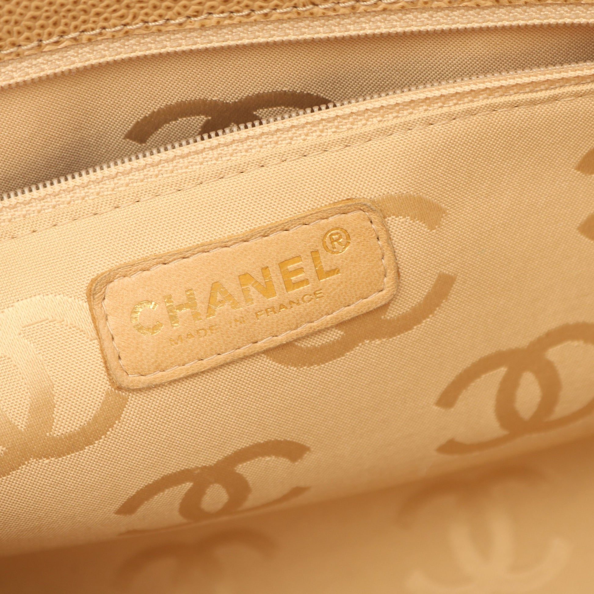 チョコバー ショルダーバッグ トートバッグ キャビアスキン ベージュ ゴールド金具 シャネル バッグ CHANEL