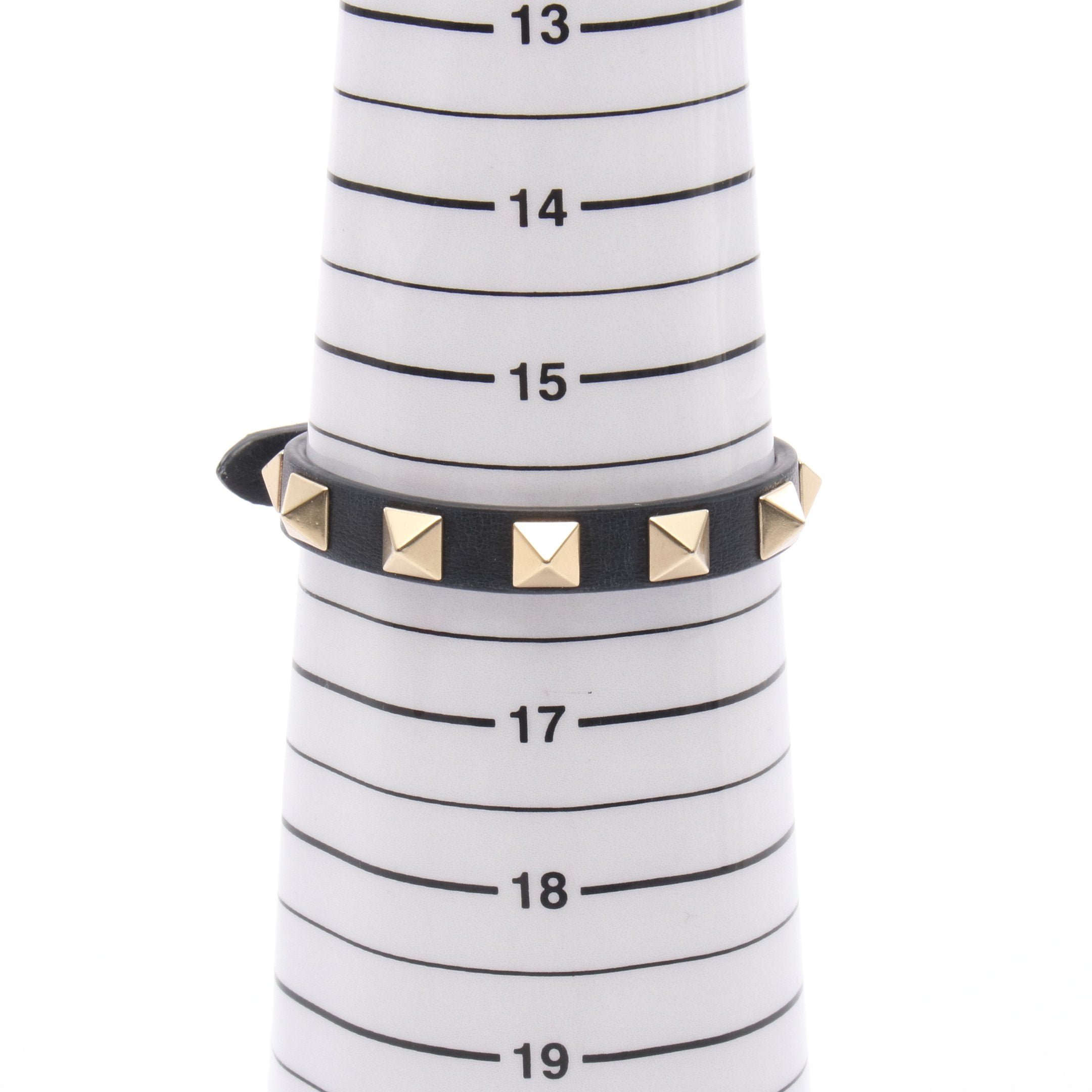 VALENTINO - ヴァレンティノ ロックスタッズ ブレスレットの通販 by