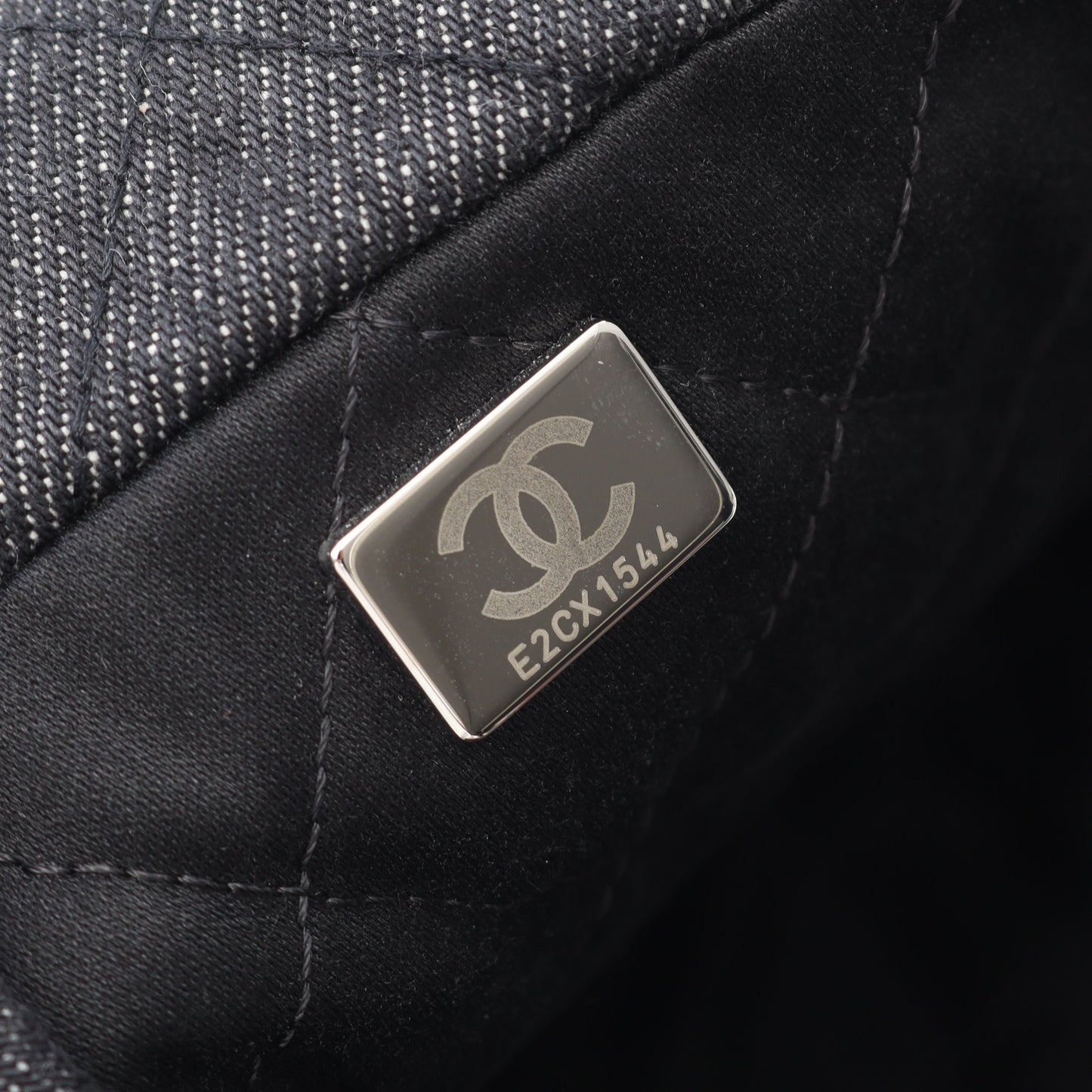 シャネル22 チェーンショルダーバッグ チェーントートバッグ デニム ブラック シルバー金具 シャネル バッグ CHANEL