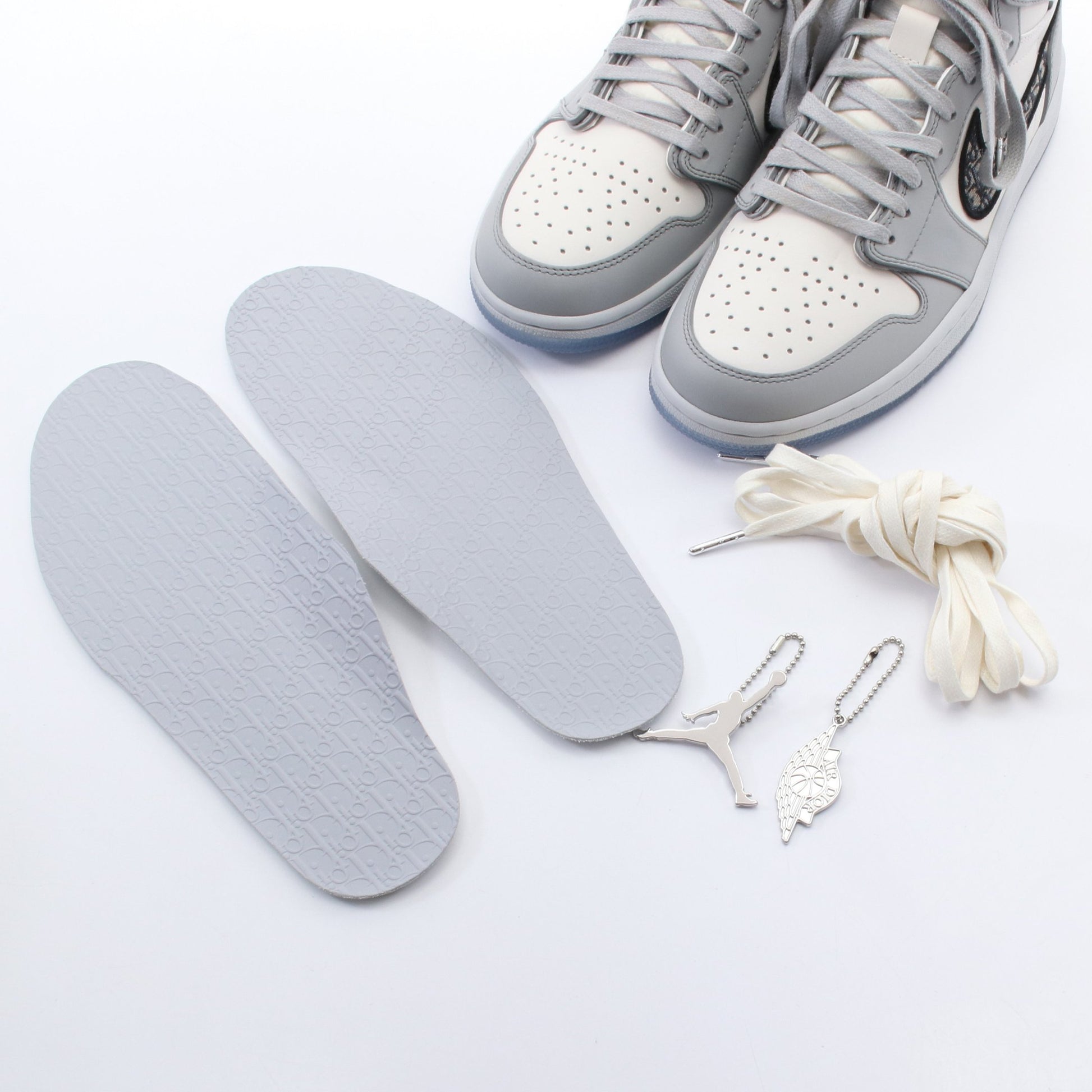 DIOR × NIKE Air Jordan 1 High ハイカットスニーカー レザー キャンバス グレー ホワイト ネイビー ディオール シューズ DIOR