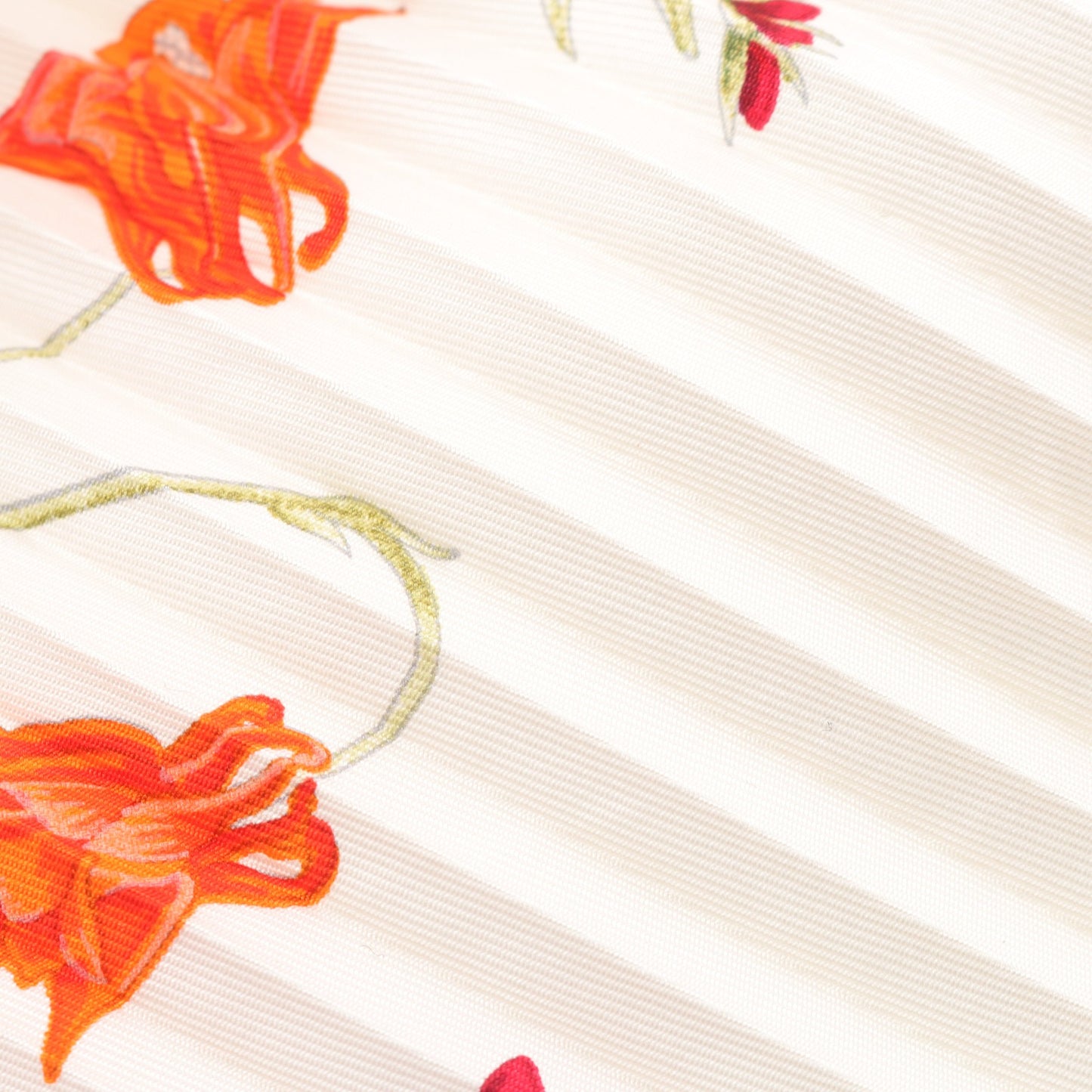 カレプリセ la prairie スカーフ プリーツ シルク ホワイト オレンジ マルチカラー エルメス 財布・小物 HERMES