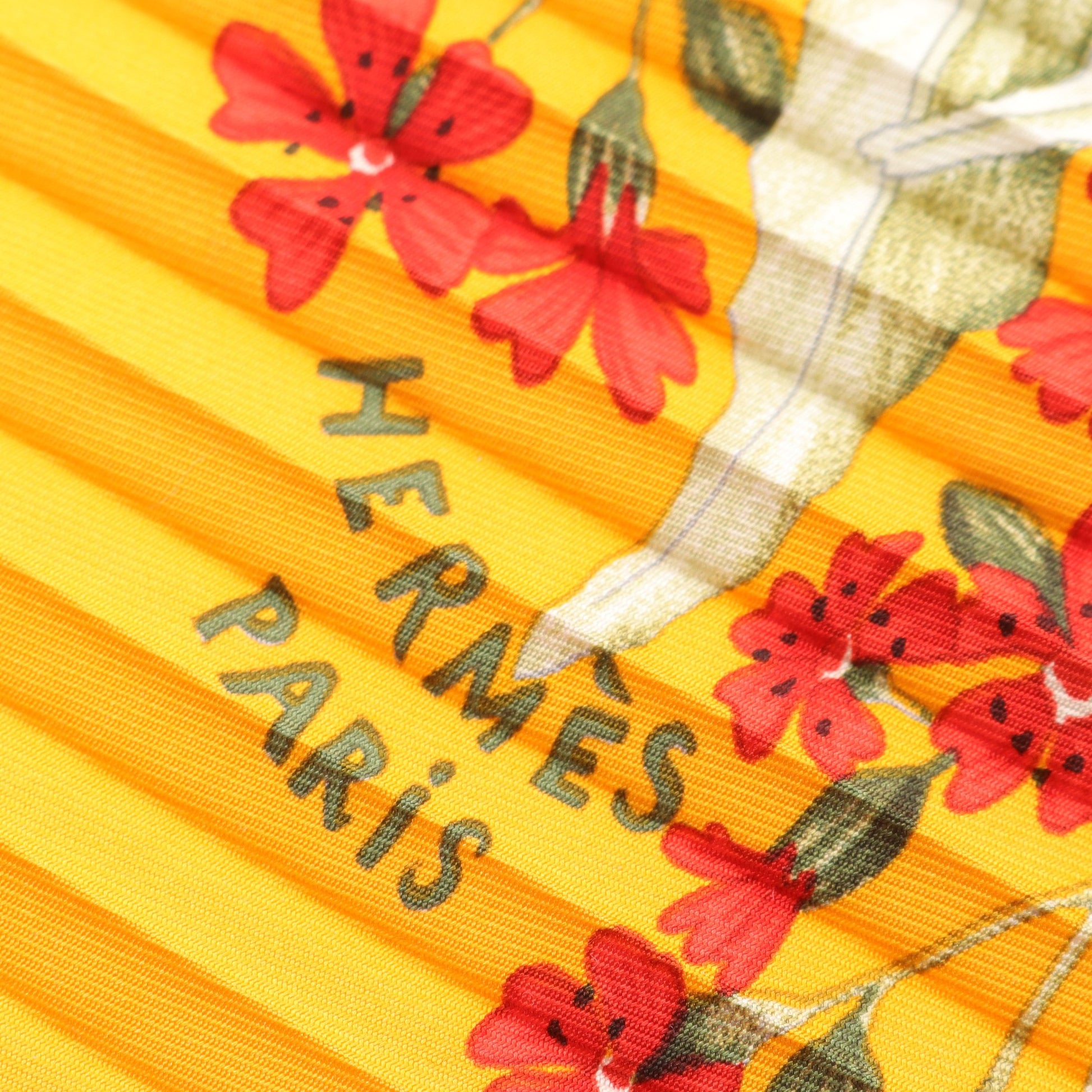 カレプリセ la prairie スカーフ プリーツ シルク ホワイト オレンジ マルチカラー エルメス 財布・小物 HERMES