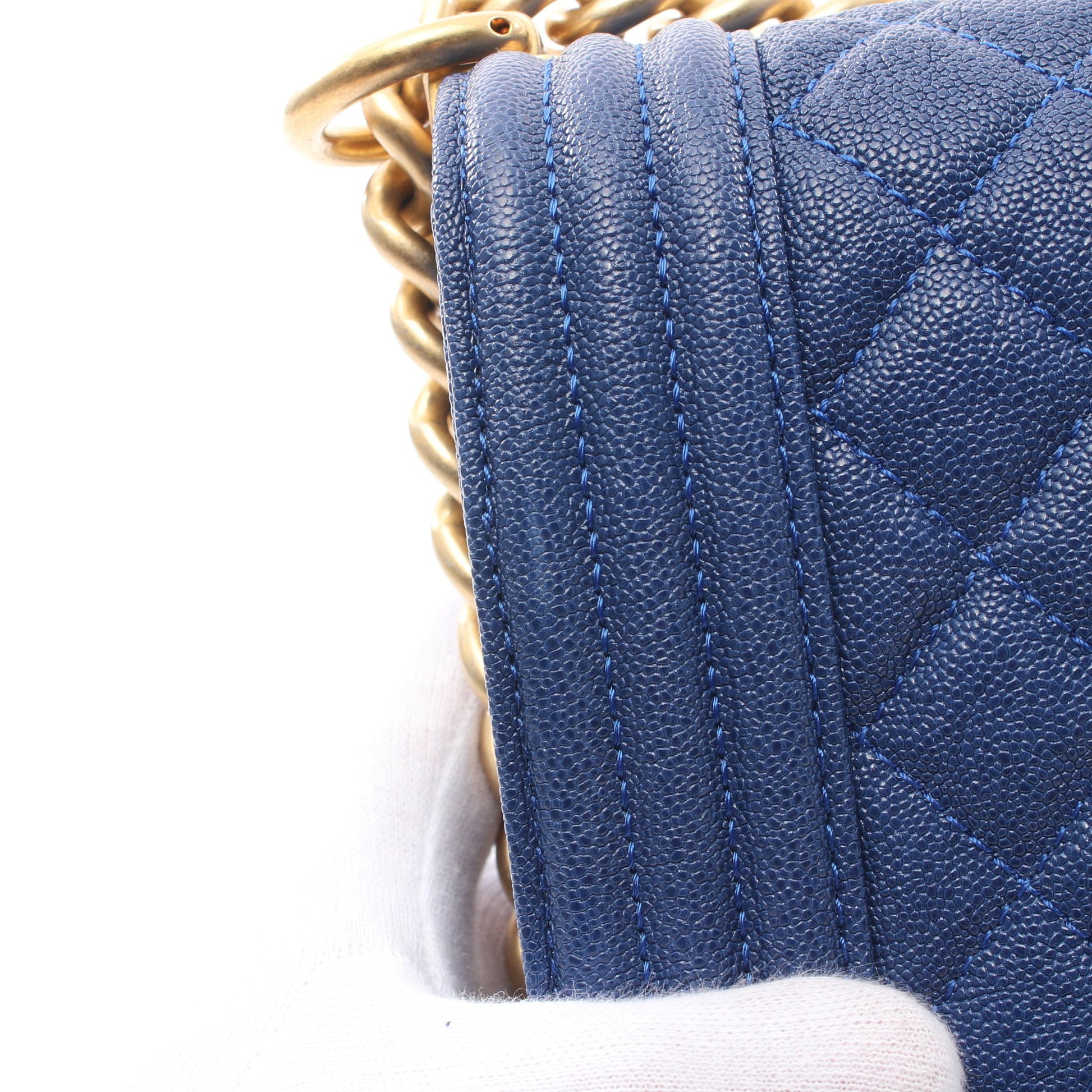 ボーイシャネル チェーンショルダーバッグ キャビアスキン ダークブルー ゴールド金具 シャネル バッグ CHANEL