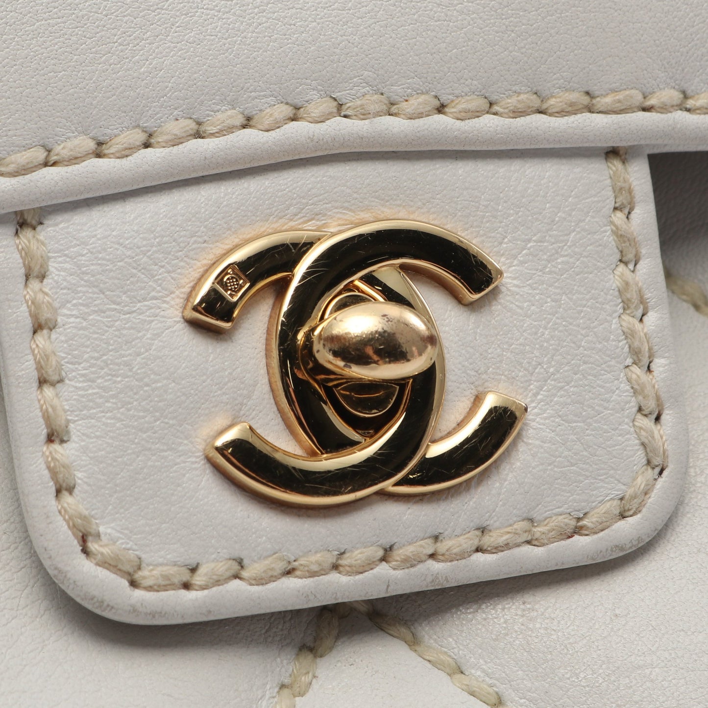 ワイルドステッチ トップハンドル ハンドバッグ レザー ホワイト ゴールド金具 シャネル バッグ CHANEL