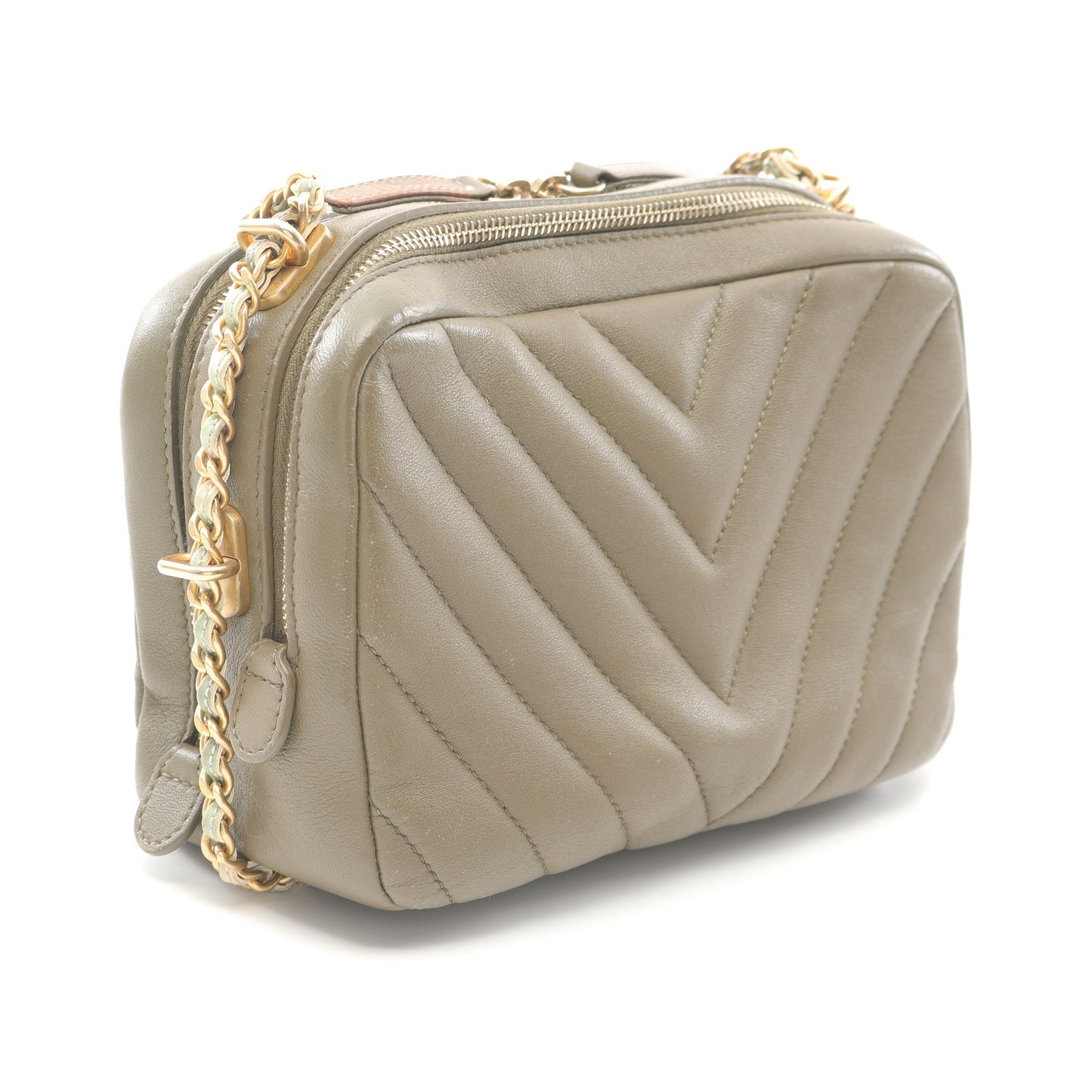 シェブロン Vステッチ チェーンショルダーバッグ ラムスキン カーキグリーン ゴールド金具 シャネル バッグ CHANEL