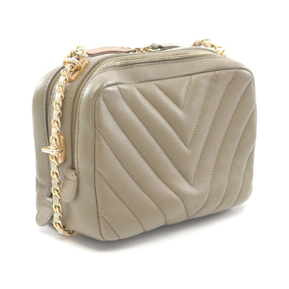 シェブロン Vステッチ チェーンショルダーバッグ ラムスキン カーキグリーン ゴールド金具 シャネル バッグ CHANEL