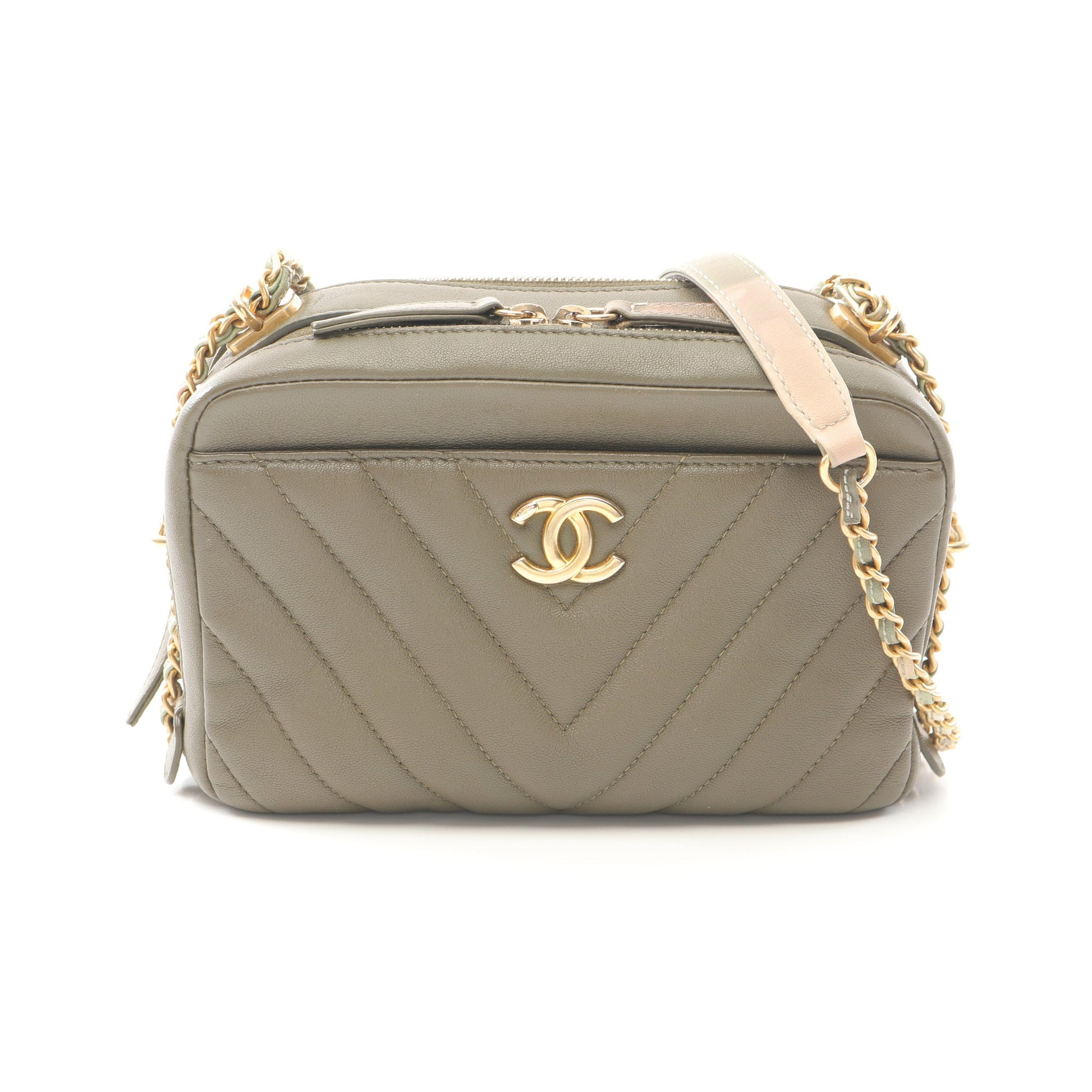 シェブロン Vステッチ チェーンショルダーバッグ ラムスキン カーキグリーン ゴールド金具 シャネル バッグ CHANEL