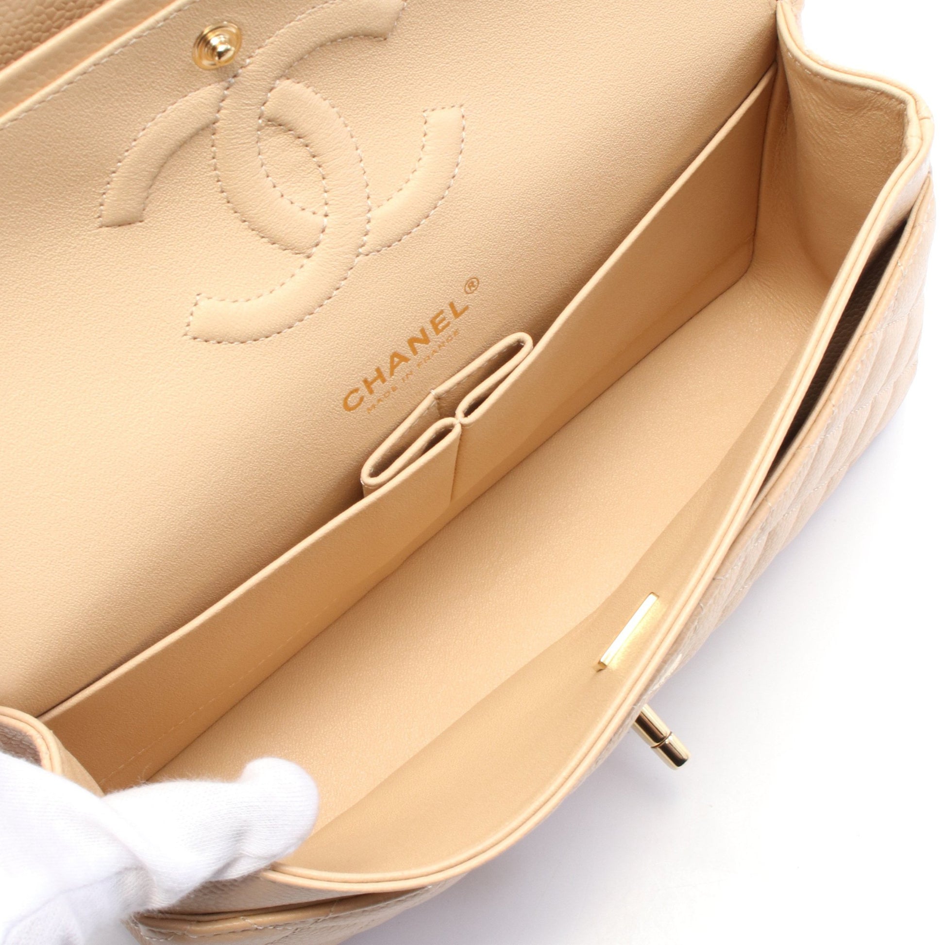 マトラッセ Wフラップ Wチェーンショルダーバッグ キャビアスキン ベージュ ゴールド金具 シャネル バッグ CHANEL