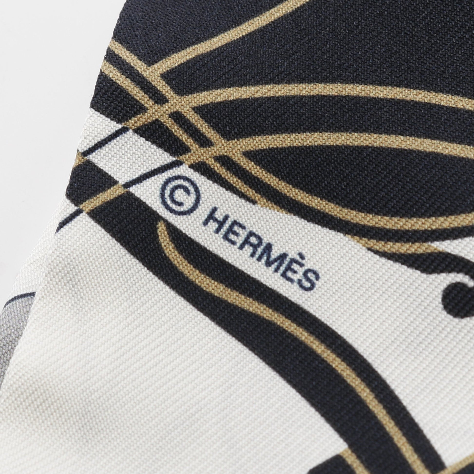 ツイリー EX-LIBRIS リボン スカーフ シルク ホワイト マルチカラー エルメス 財布・小物 HERMES