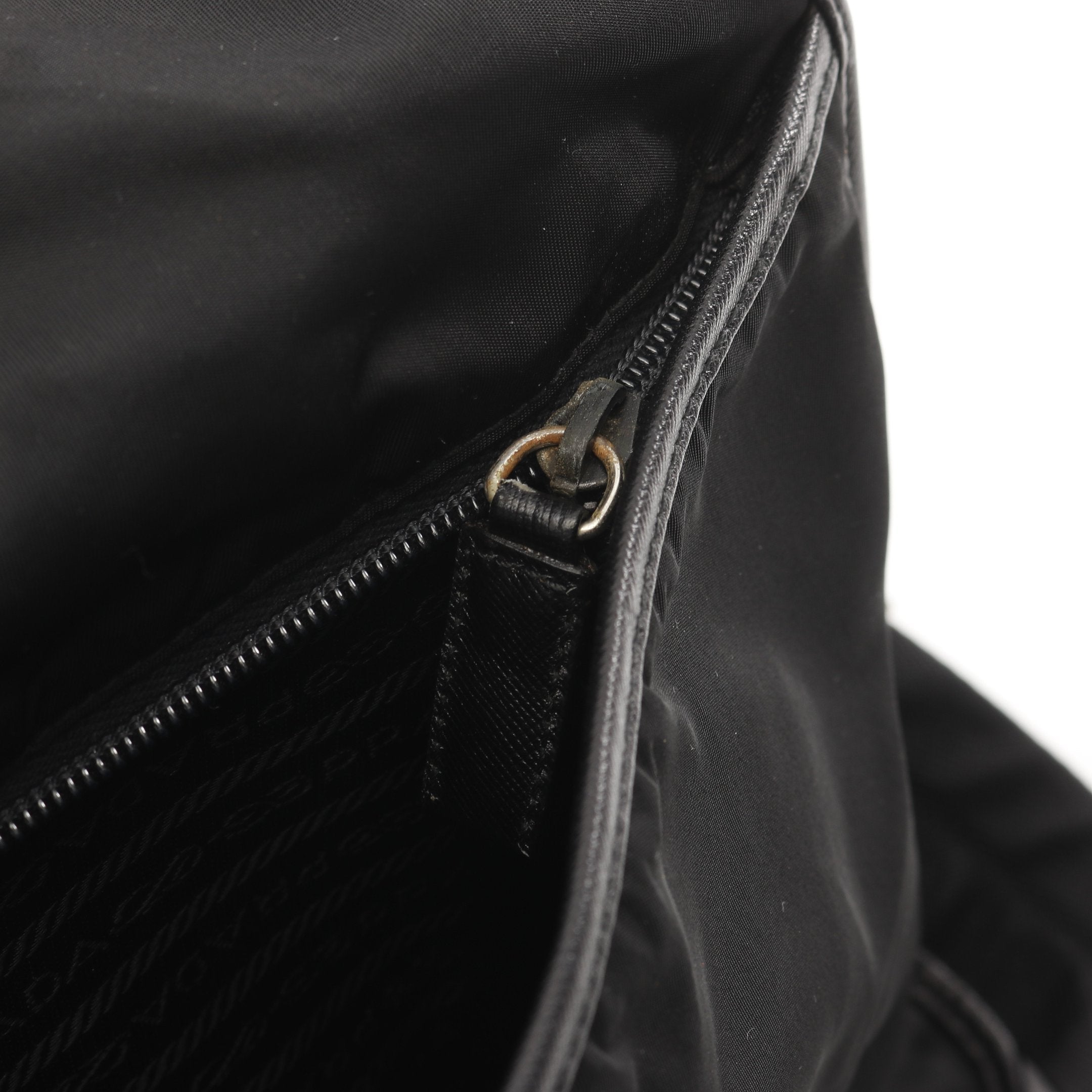 VIAGGIO ショルダーバッグ ナイロン サフィアーノレザー