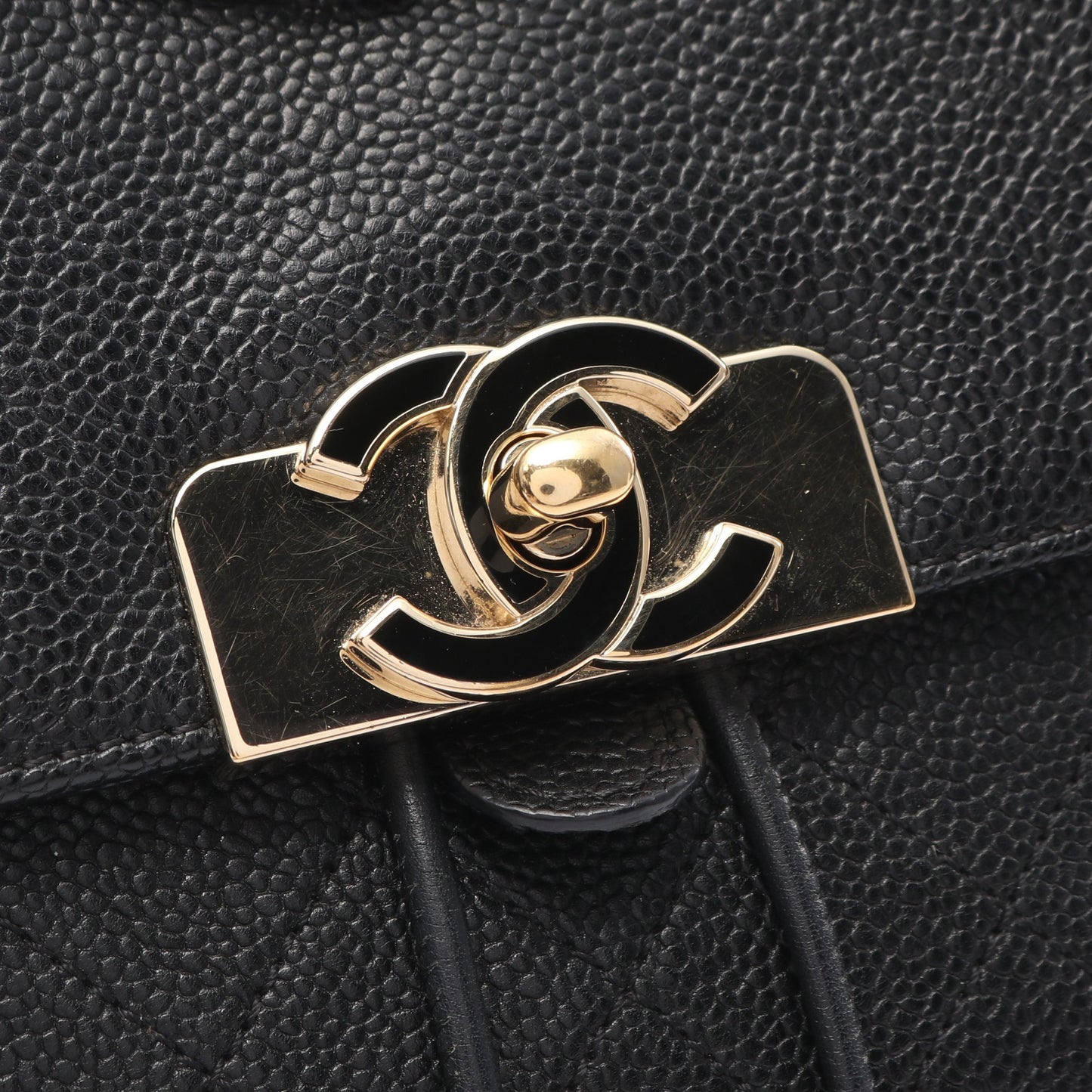 マトラッセ バックパック リュックサック キャビアスキン ブラック ゴールド金具 シャネル バッグ CHANEL
