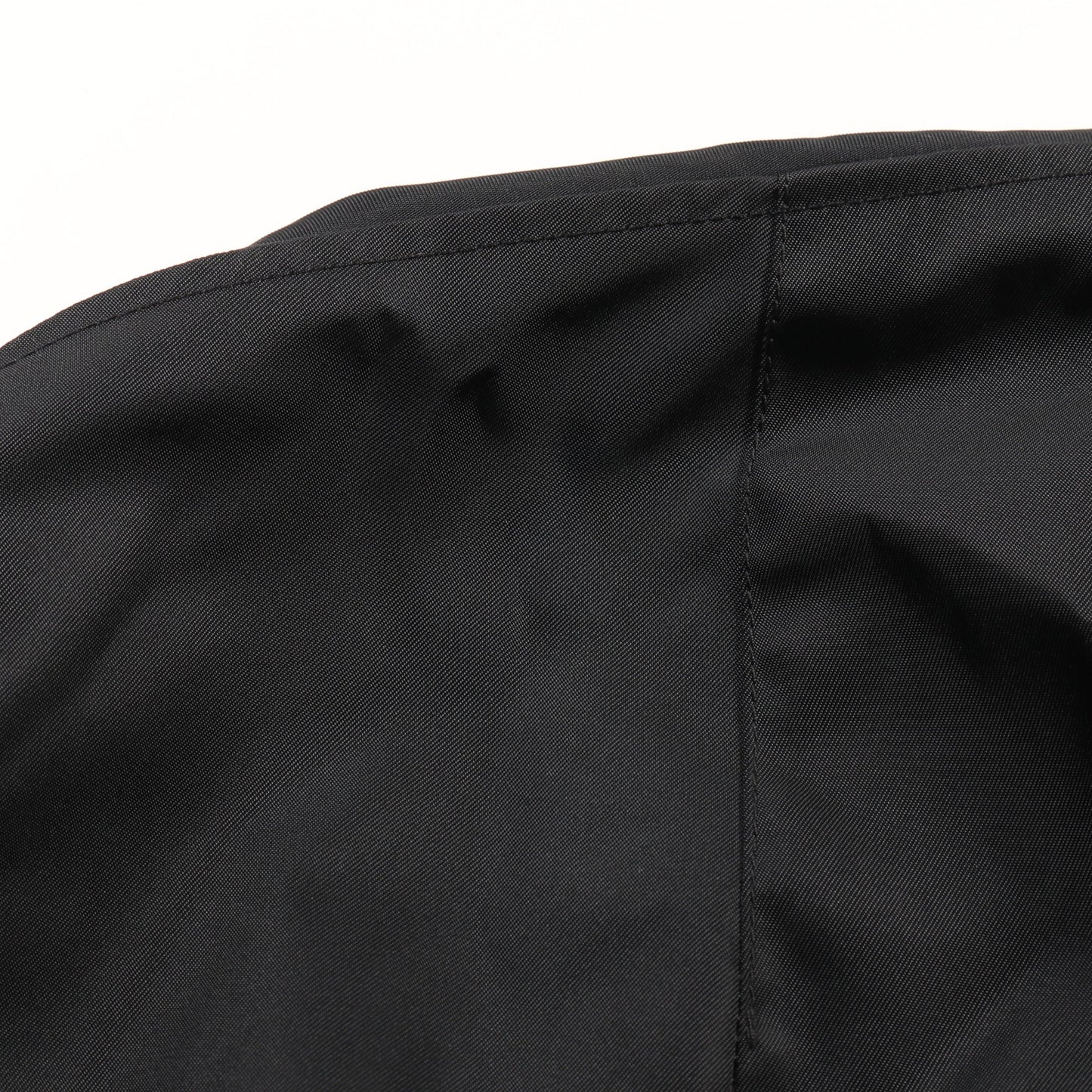 Re-Nylon ボンバージャケット ナイロン ブラック 三角プレート プラダ アウター PRADA