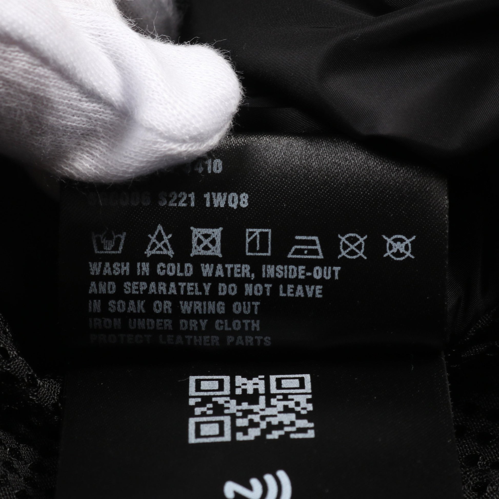 Re-Nylon ボンバージャケット ナイロン ブラック 三角プレート プラダ アウター PRADA