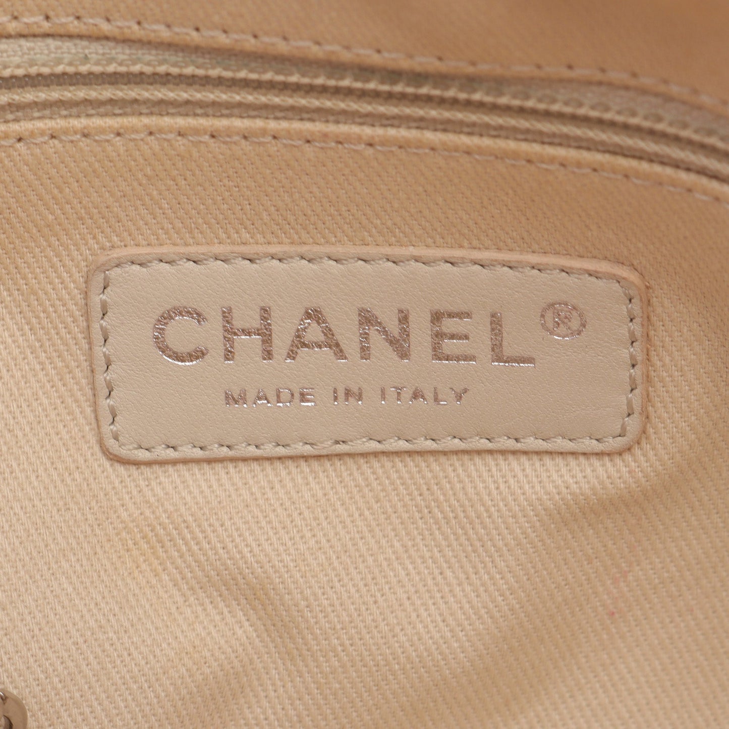 マトラッセ チェーンショルダーバッグ チェーントートバッグ キャビアスキン レッド シルバー金具 シャネル バッグ CHANEL