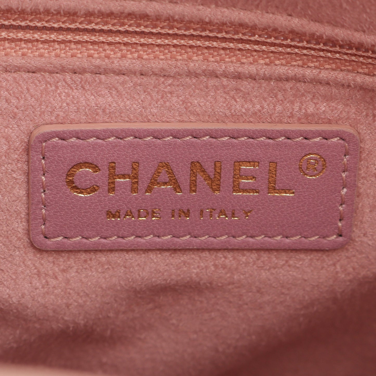 ドーヴィル スタッズロゴ 巾着 チェーンショルダーバッグ キャビアスキン ピンク ゴールド金具 シャネル バッグ CHANEL