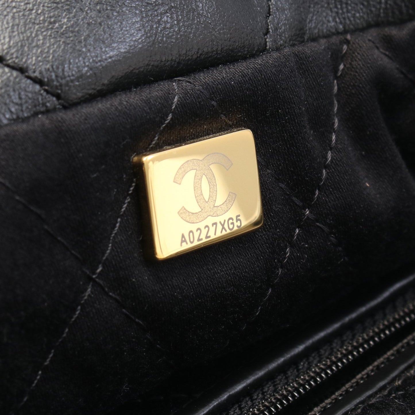 シャネル22 チェーンショルダーバッグ チェーントートバッグ レザー ブラック ゴールド金具 シャネル バッグ CHANEL