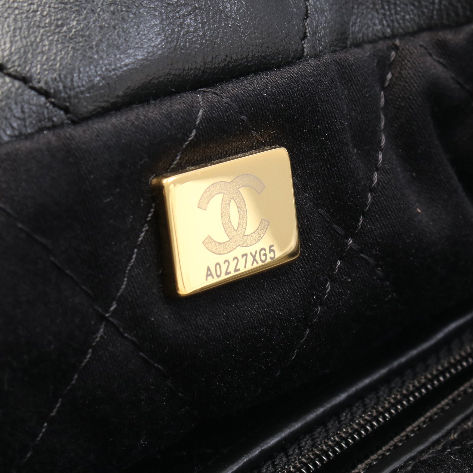 シャネル22 チェーンショルダーバッグ チェーントートバッグ レザー ブラック ゴールド金具 シャネル バッグ CHANEL