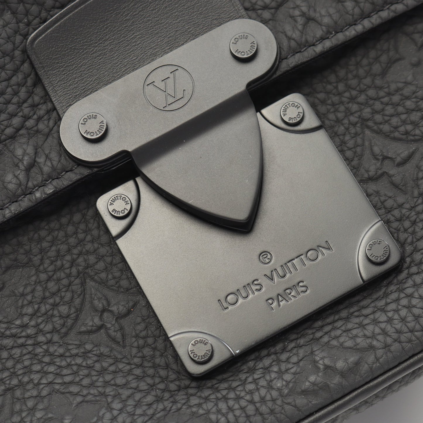 Sロック メッセンジャー モノグラム ハンドバッグ レザー ブラック ルイヴィトン バッグ LOUIS VUITTON
