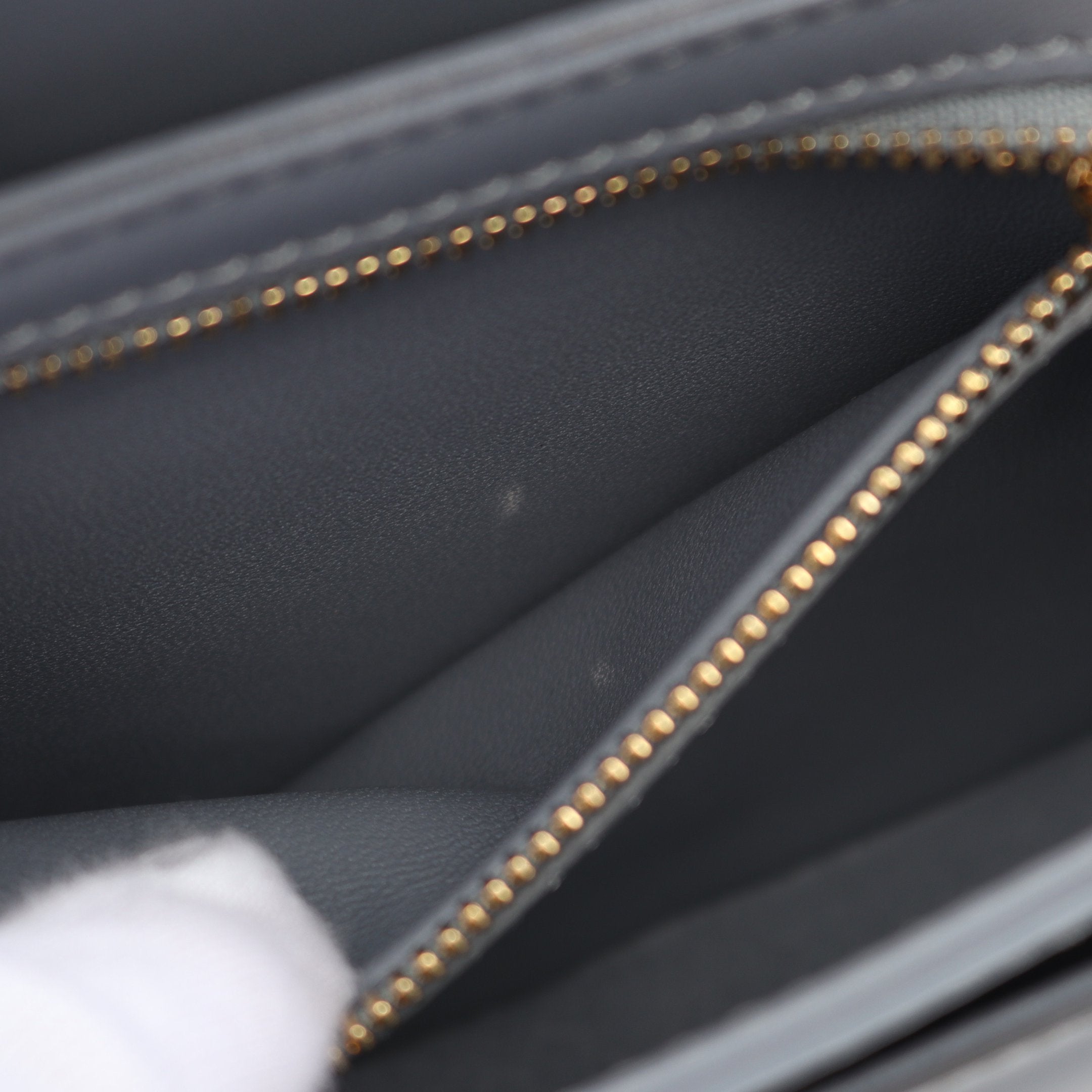 ティーン ブザス トリオンフ ショルダーバッグ レザー グレー セリーヌ