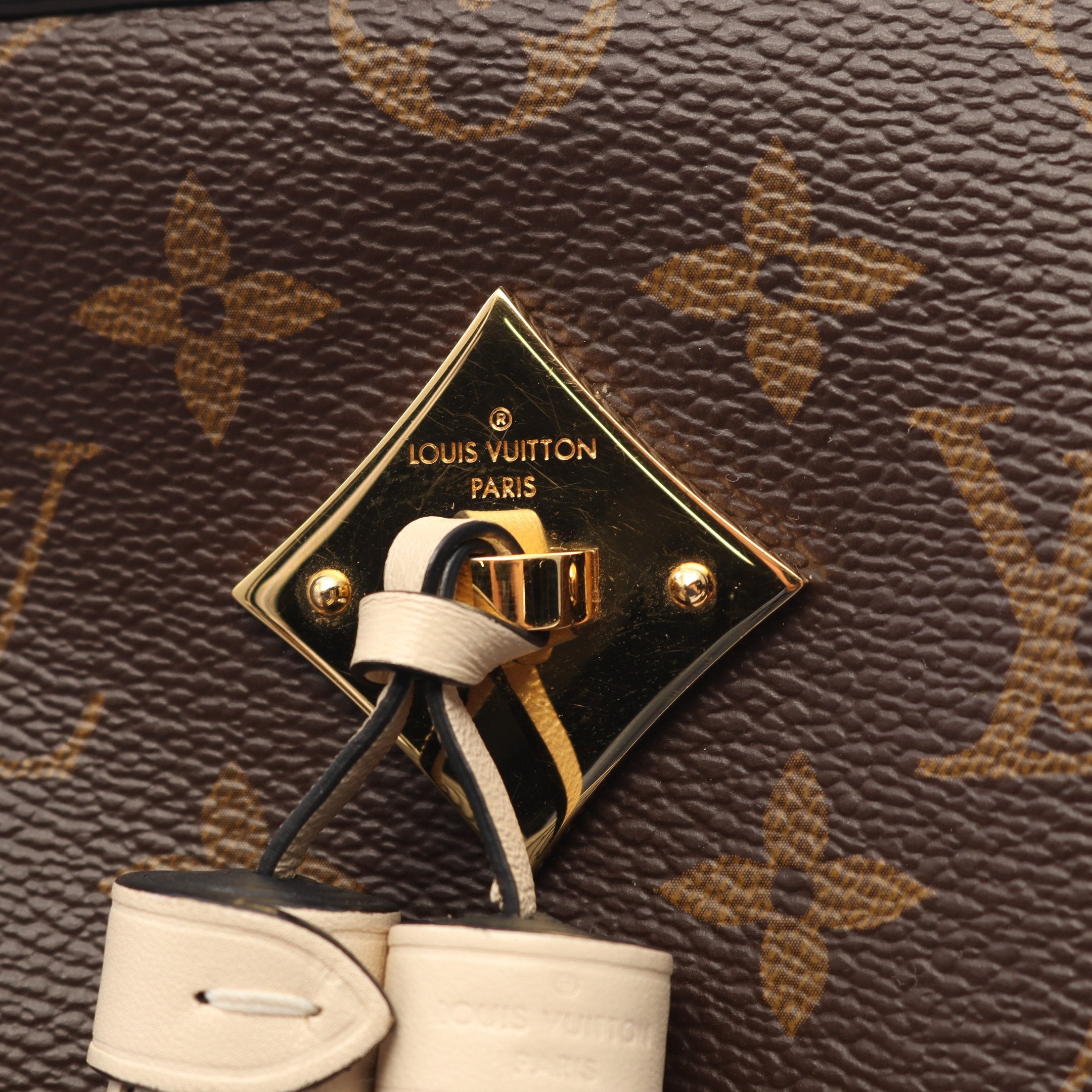 サントンジュ モノグラム クレーム ショルダーバッグ PVC レザー