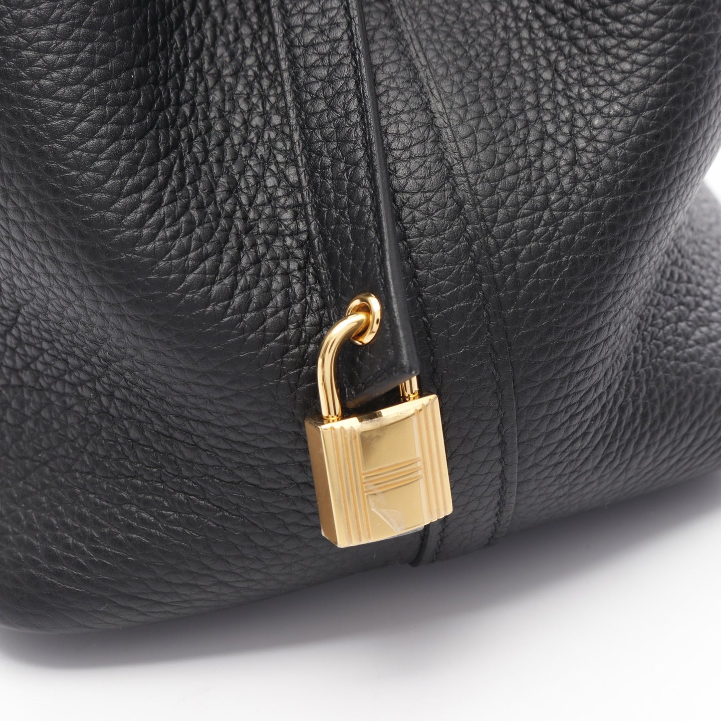 ピコタンロックMM ハンドバッグ トリヨンクレマンス ブラック ゴールド金具 B刻印 エルメス バッグ HERMES