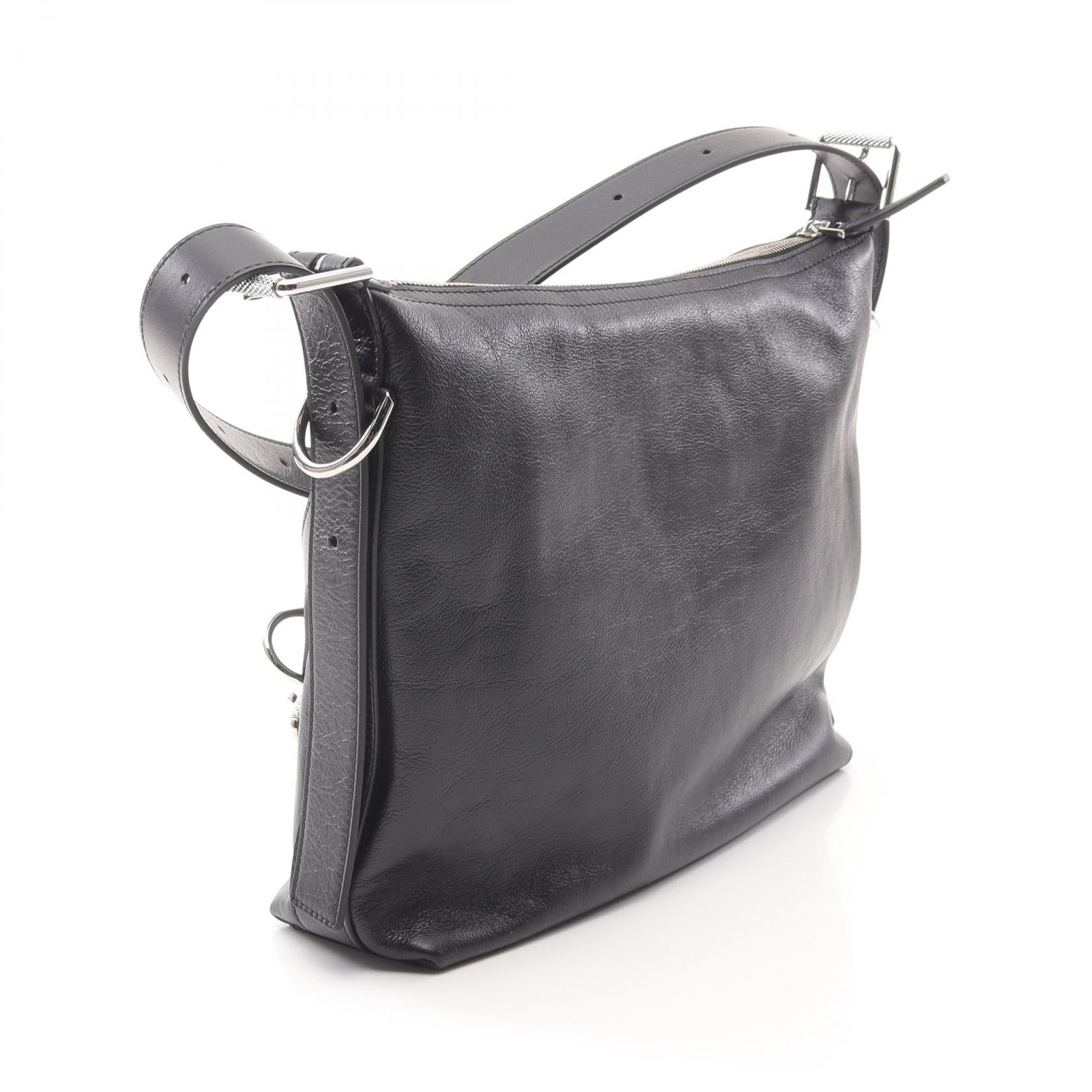 ジバンシィ GIVENCHY VOYOU ヴォワイユー ショルダーバッグ バッグ レザー レディース ブラック系 BB60NAB1Q7001 【新品】 ジバンシィ VOYOU ヴォワイユー ブランドオフ GIVENCHY レザー