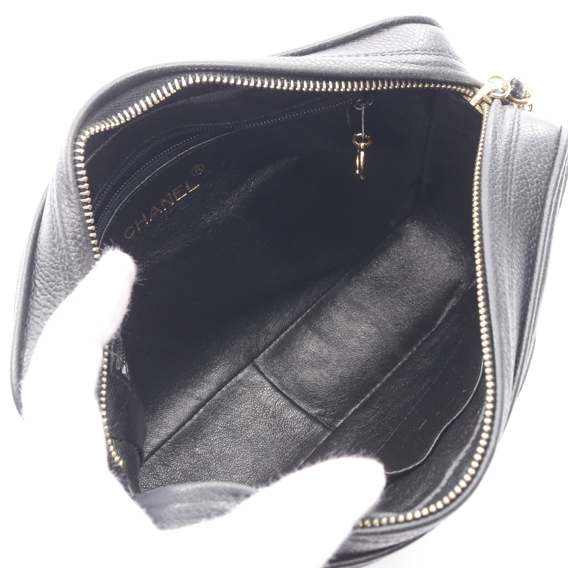 トリプルココマーク チェーンショルダーバッグ キャビアスキン ブラック ゴールド金具 シャネル バッグ CHANEL