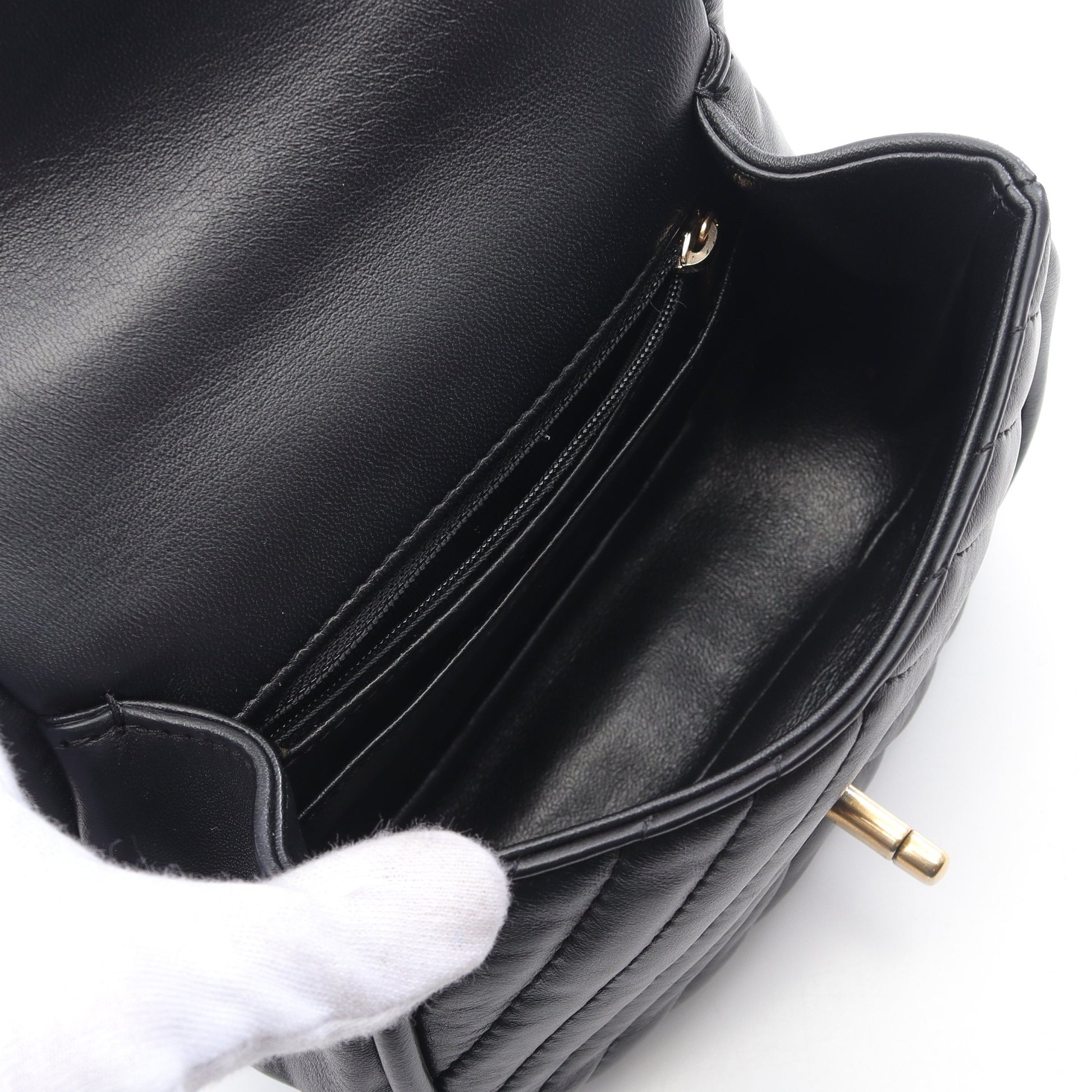 Vステッチ シェブロン チェーンショルダーバッグ ラムスキン ブラック ゴールド金具 2WAY シャネル バッグ CHANEL