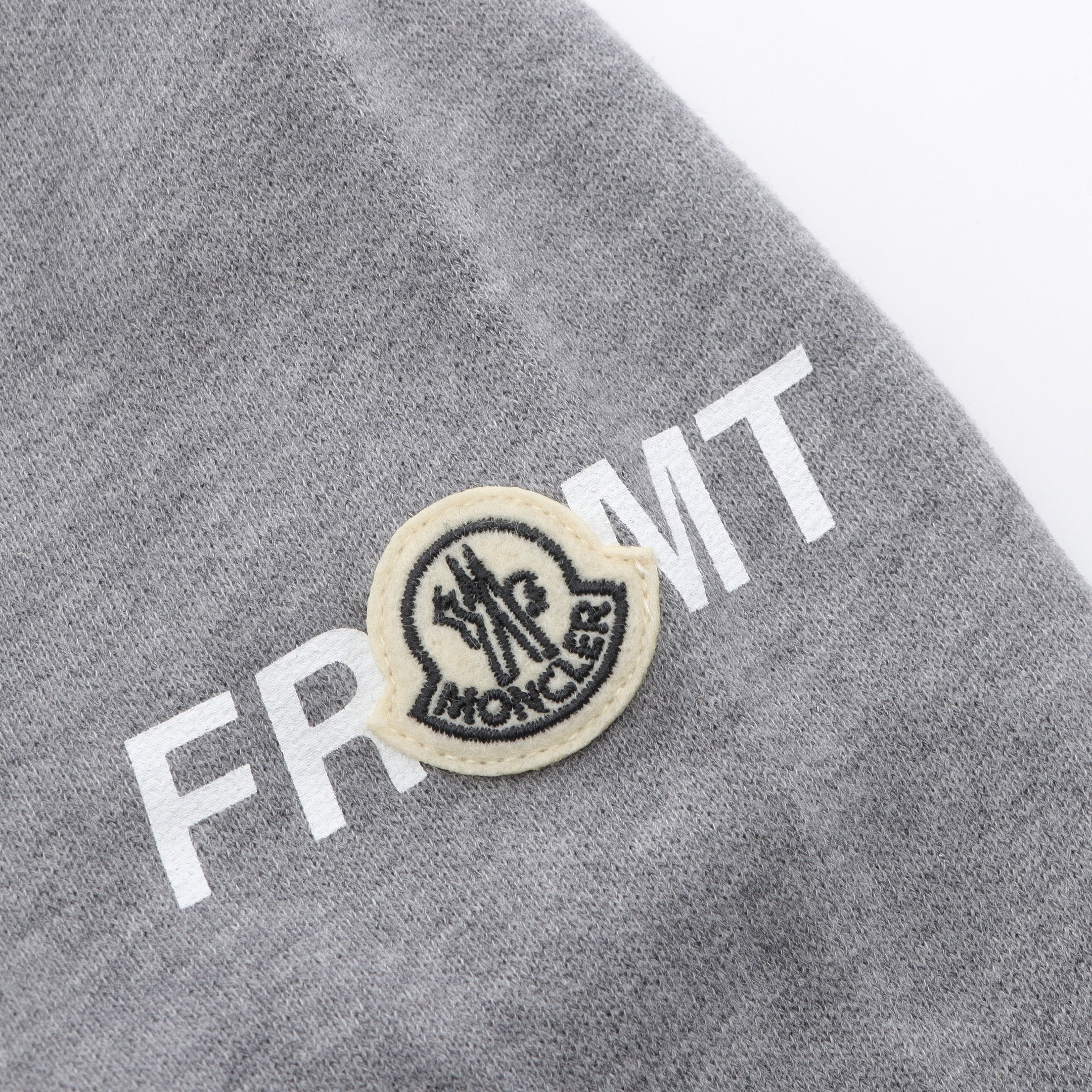 MONCLER GENIUS 7 FRAGMENT HIROSHI FUJIWARA スウェットシャツ ロゴ