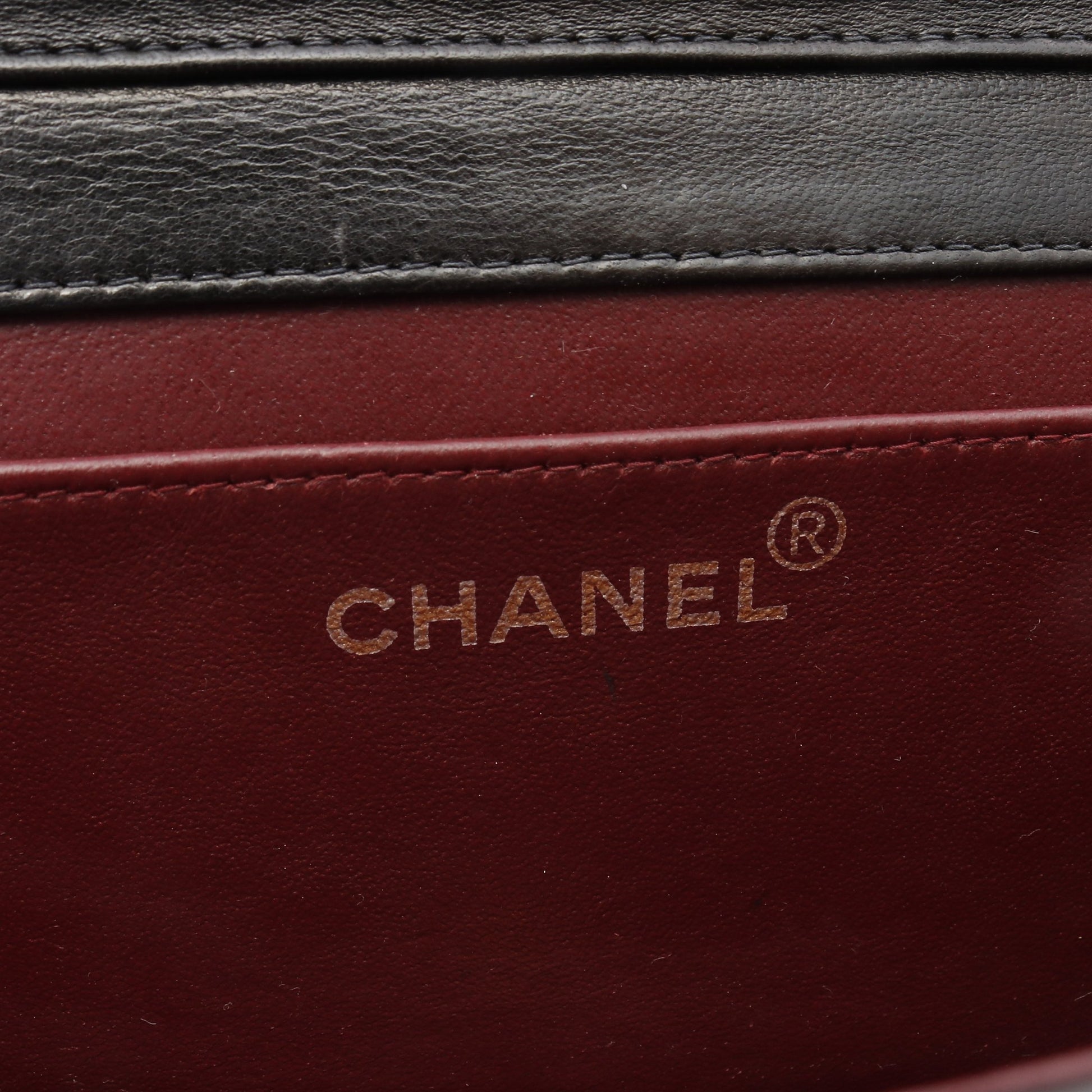 ミニマトラッセ フルフラップ チェーンショルダーバッグ ラムスキン ブラック ゴールド金具 シャネル バッグ CHANEL